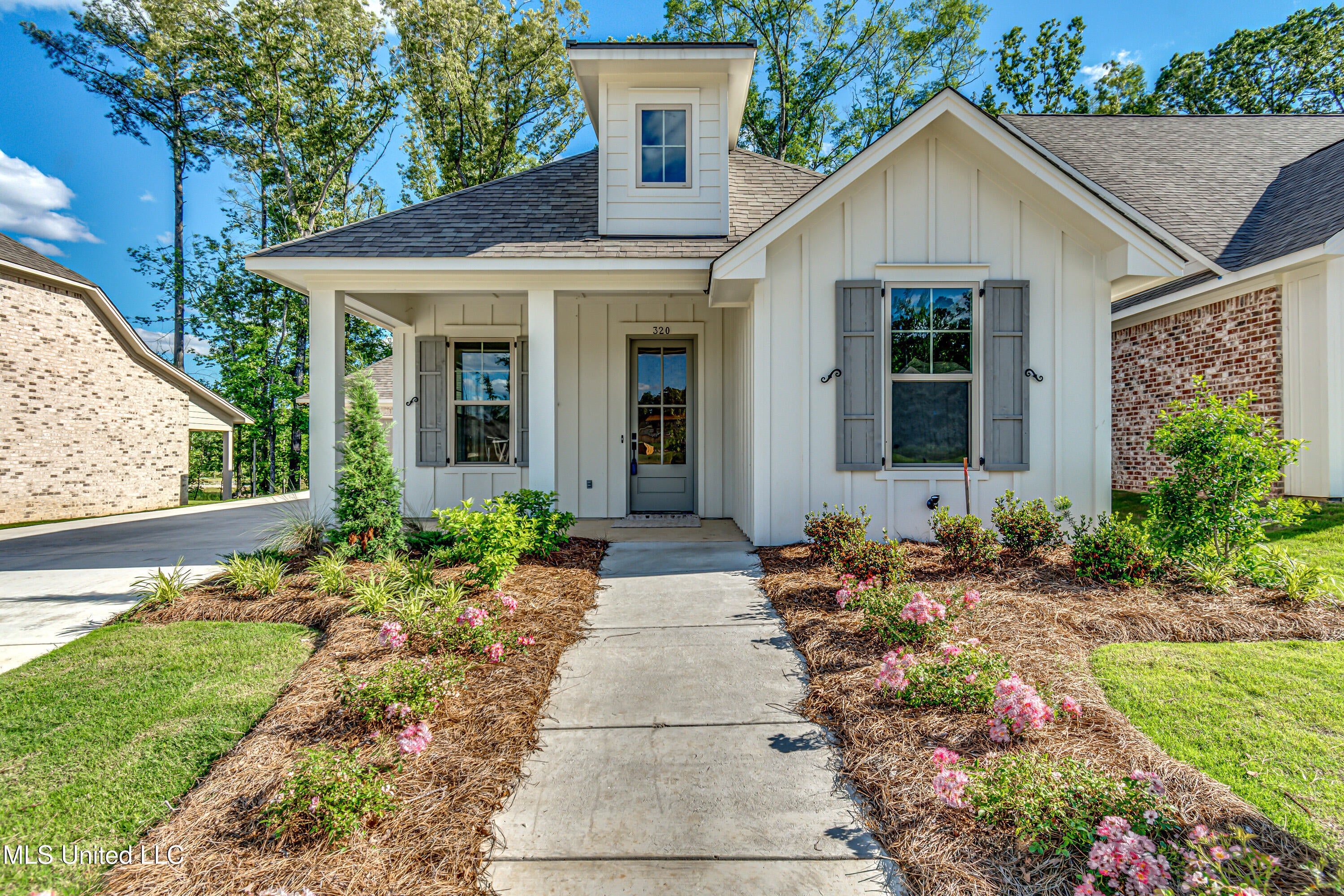 320 Celadon Way — photo