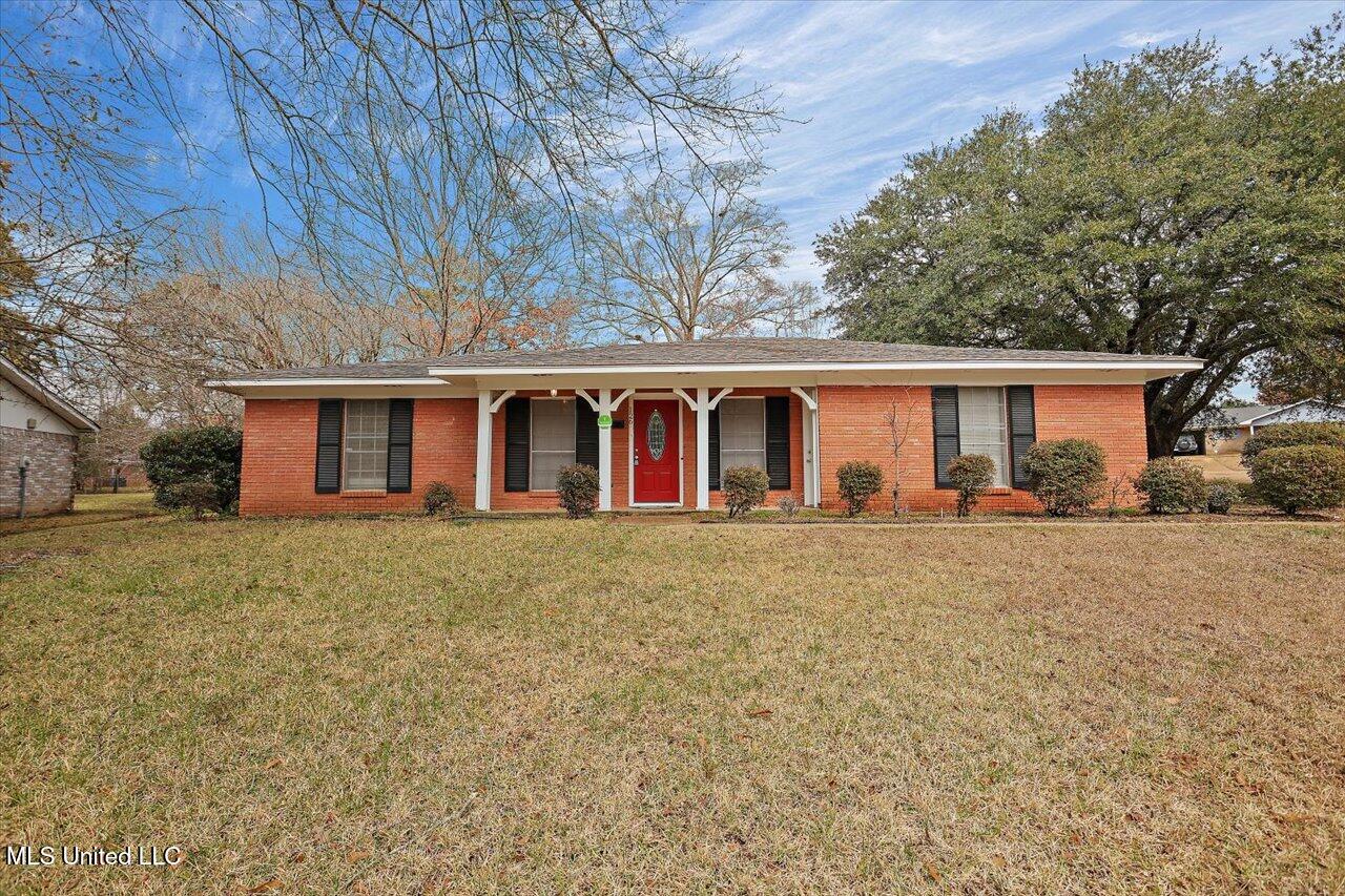 126 Mayfair Drive — photo