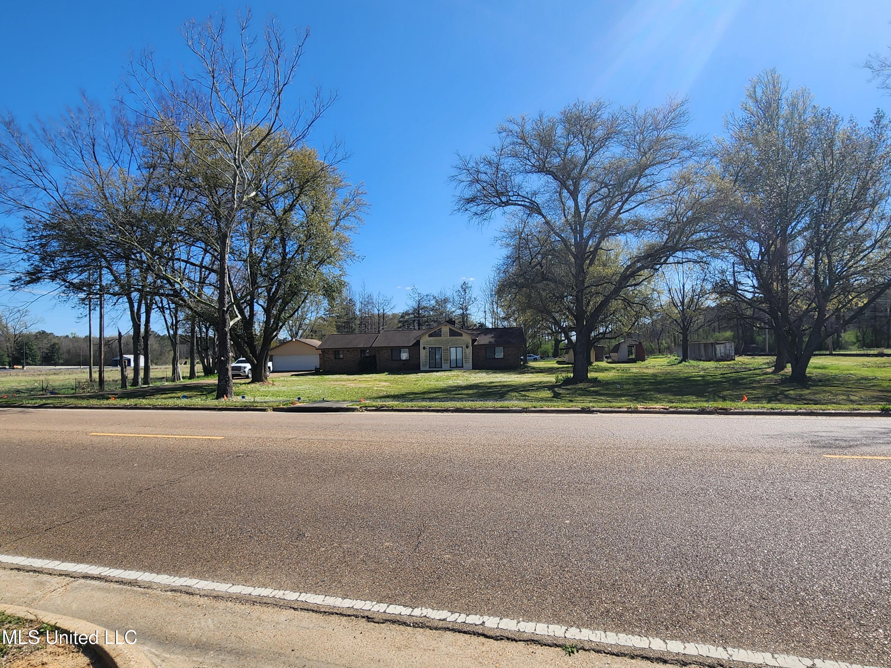 7523 Siwell Road — photo
