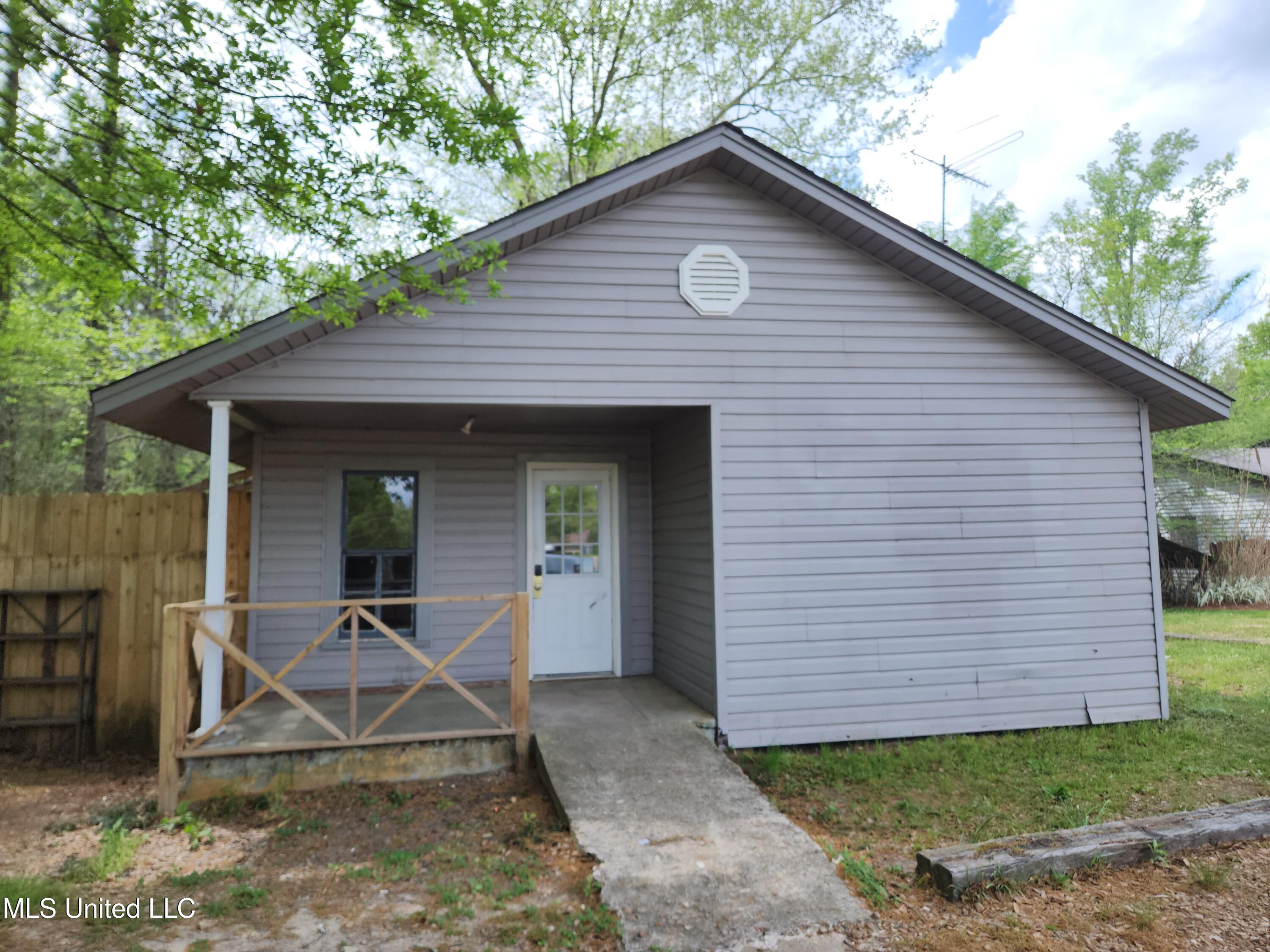 2617 Highway 49 — photo
