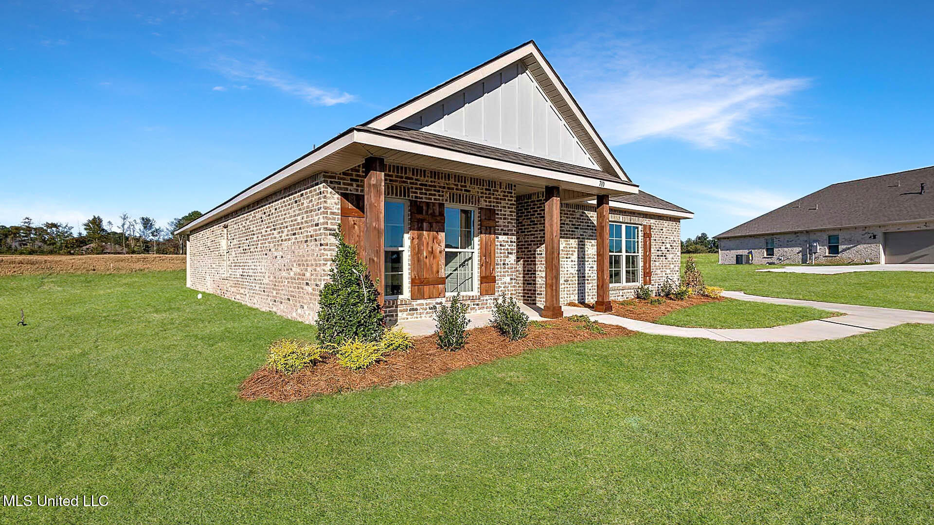 710 Honeysuckle Loop, Canton, MS 39046 — photo 3