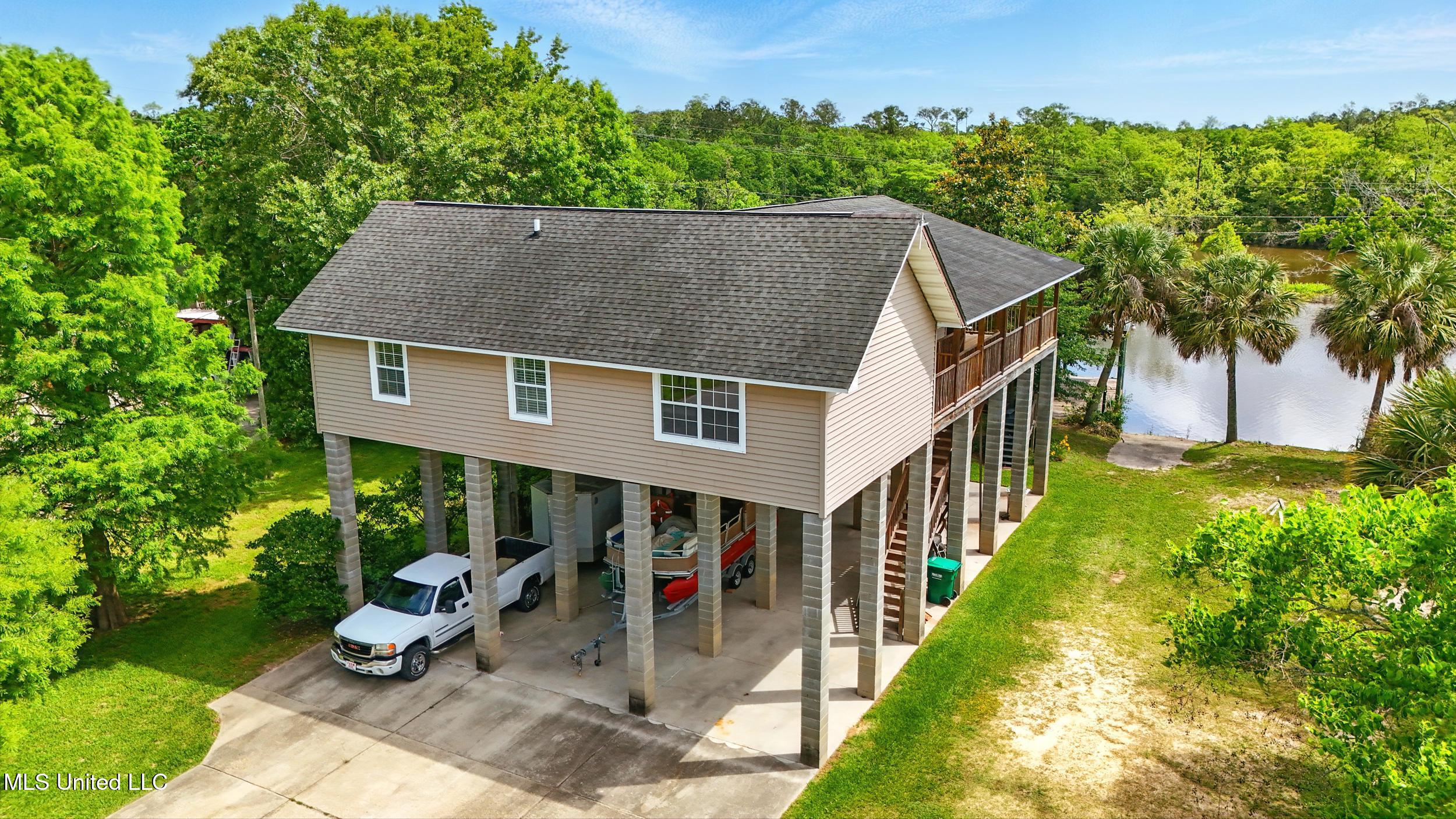 10264 Riverroad Drive — photo