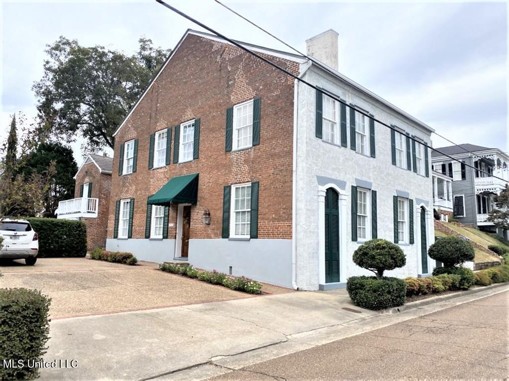 707 State Street — photo