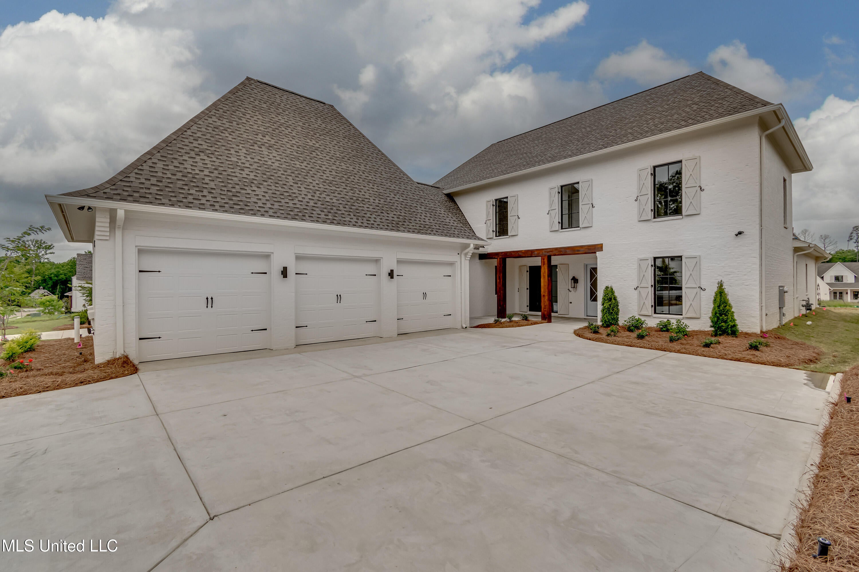 425 Whittington Circle — photo