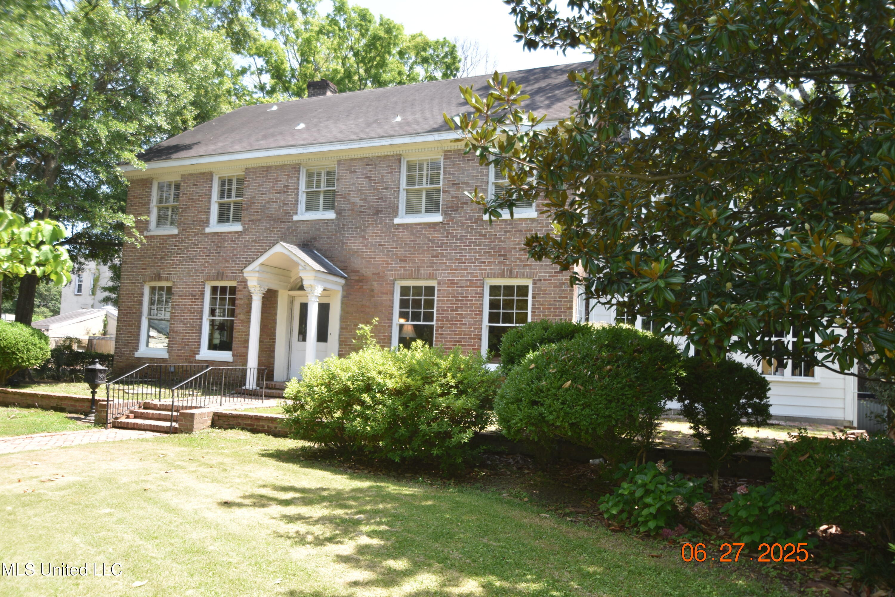 1211 River Road — photo