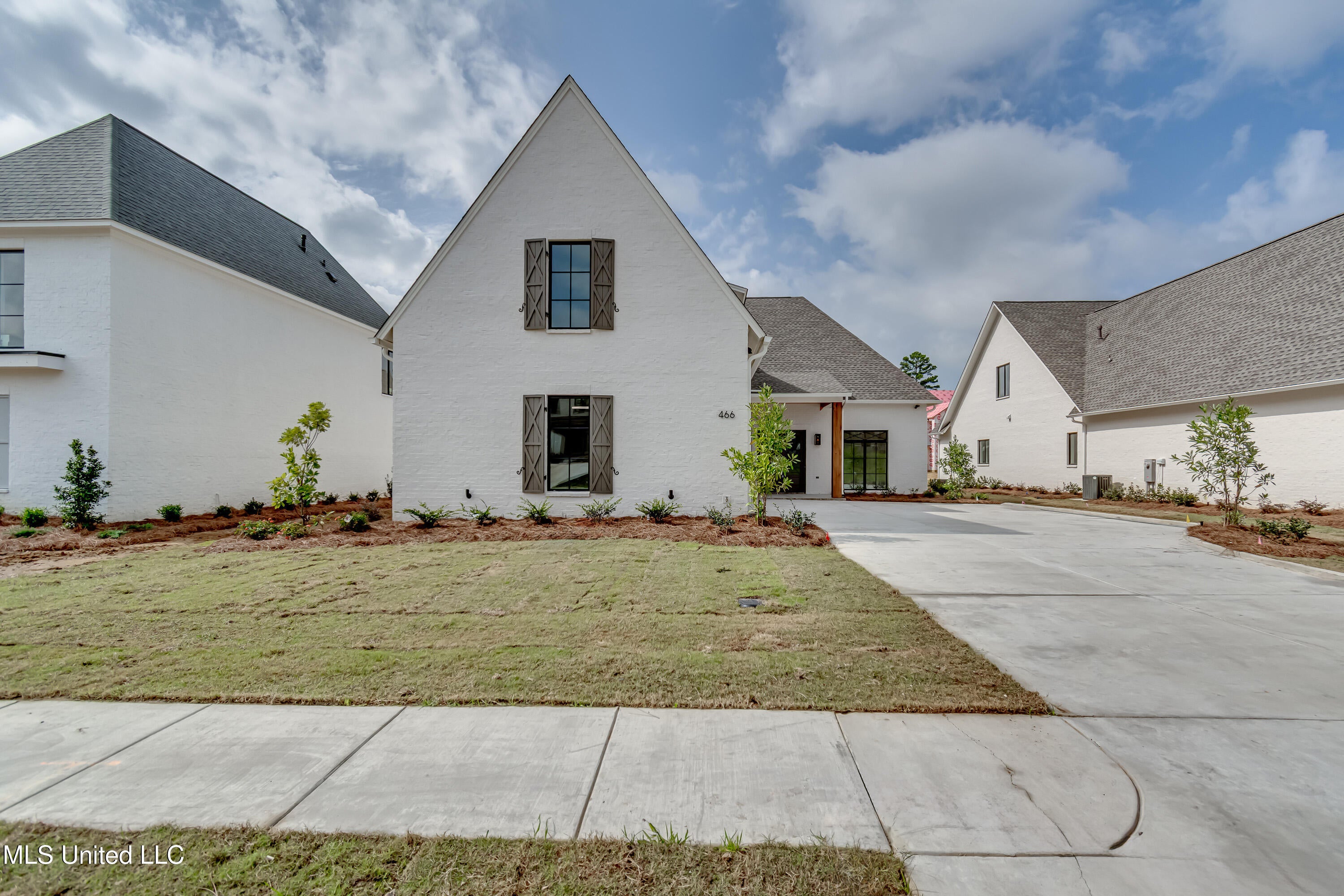 466 Whittington Circle — photo