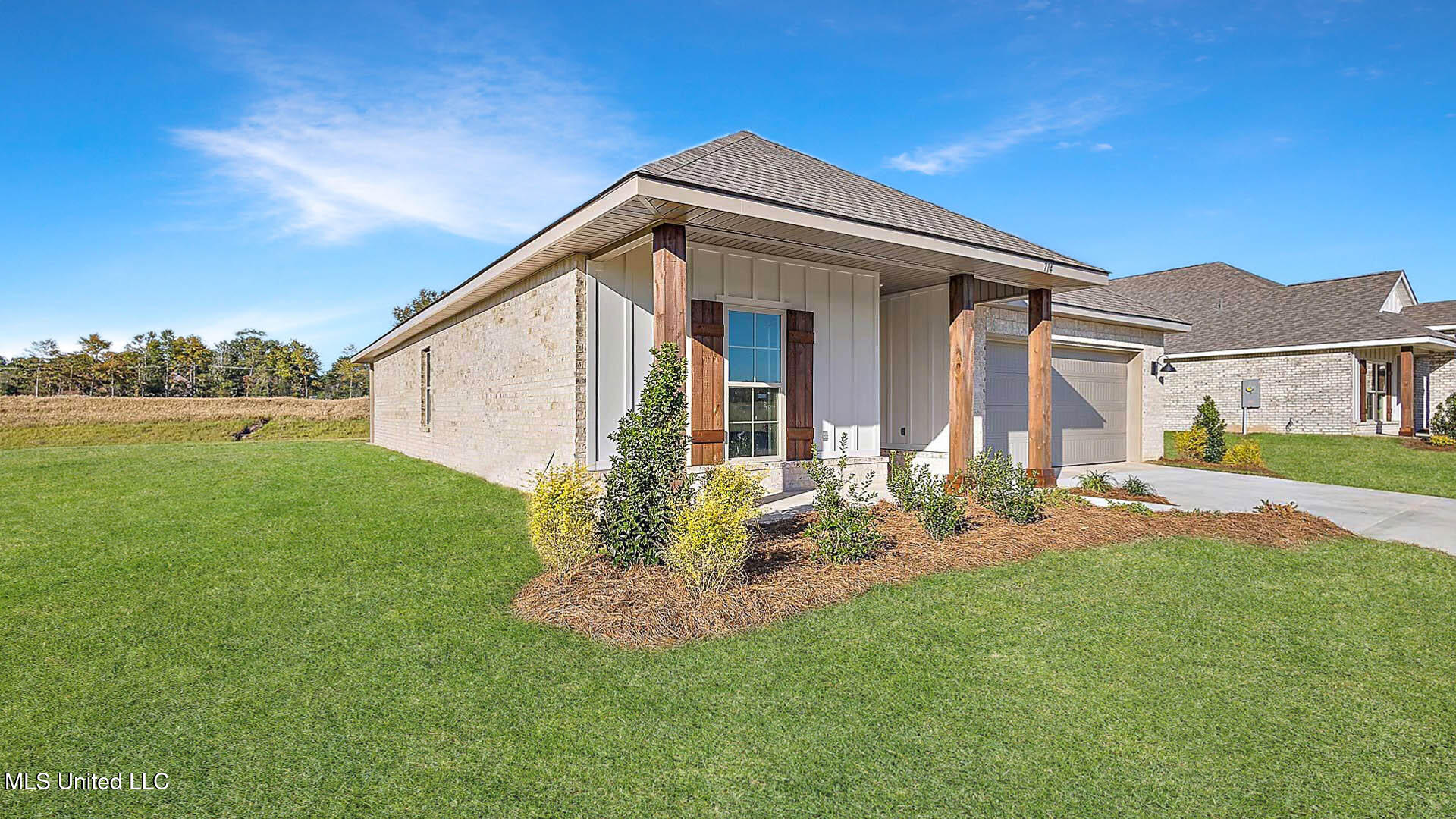 714 Honeysuckle Loop, Canton, MS 39046 — photo 2