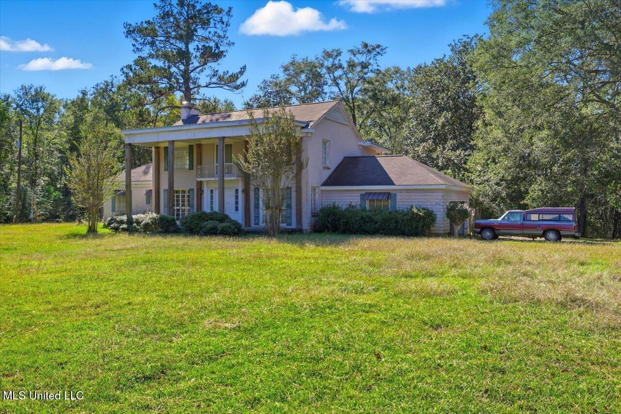 602 Circle Drive — photo