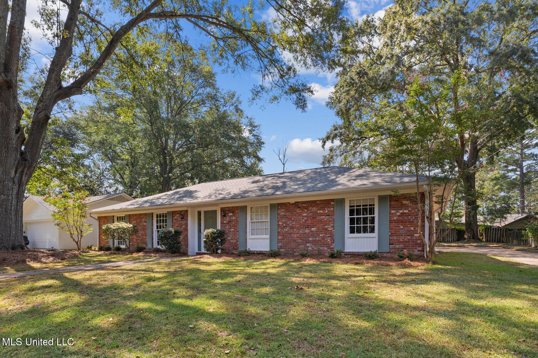 5359 Reddoch Drive — photo