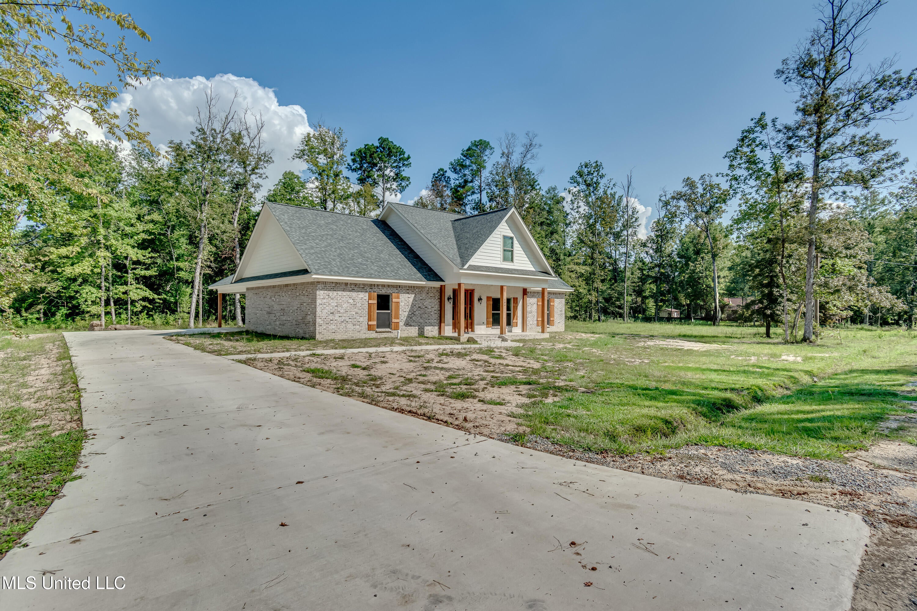 104 Shady Oaks Lane — photo