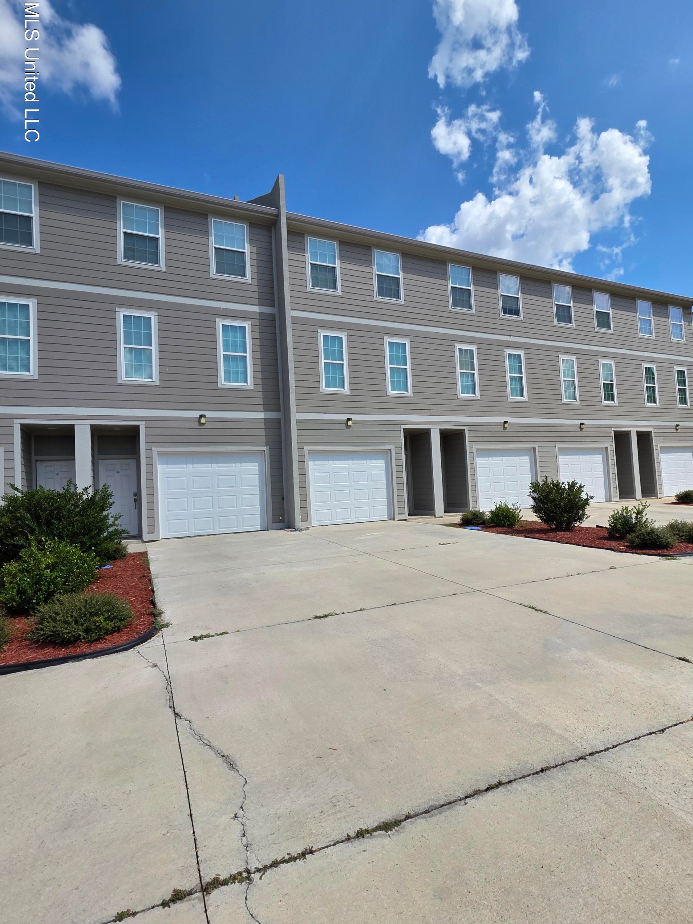 107 E Orchard Loop — photo