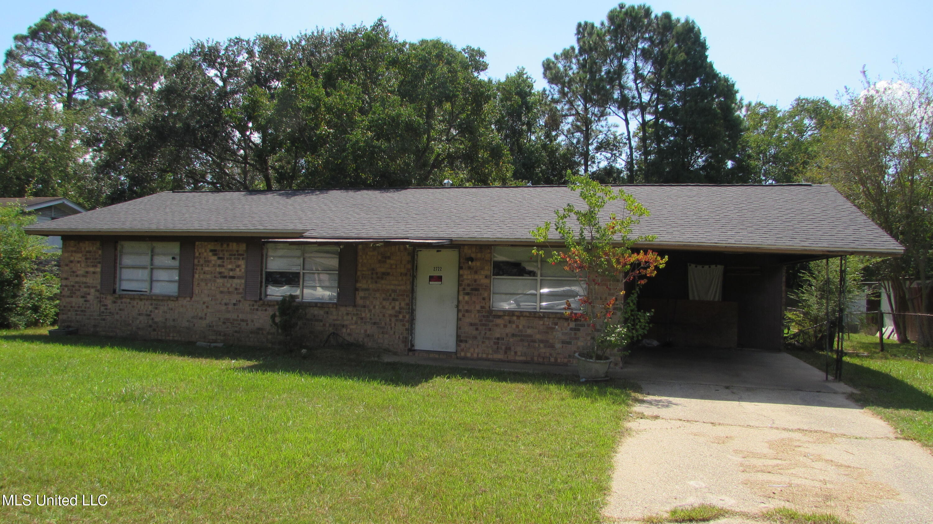 2722 E David Drive — photo