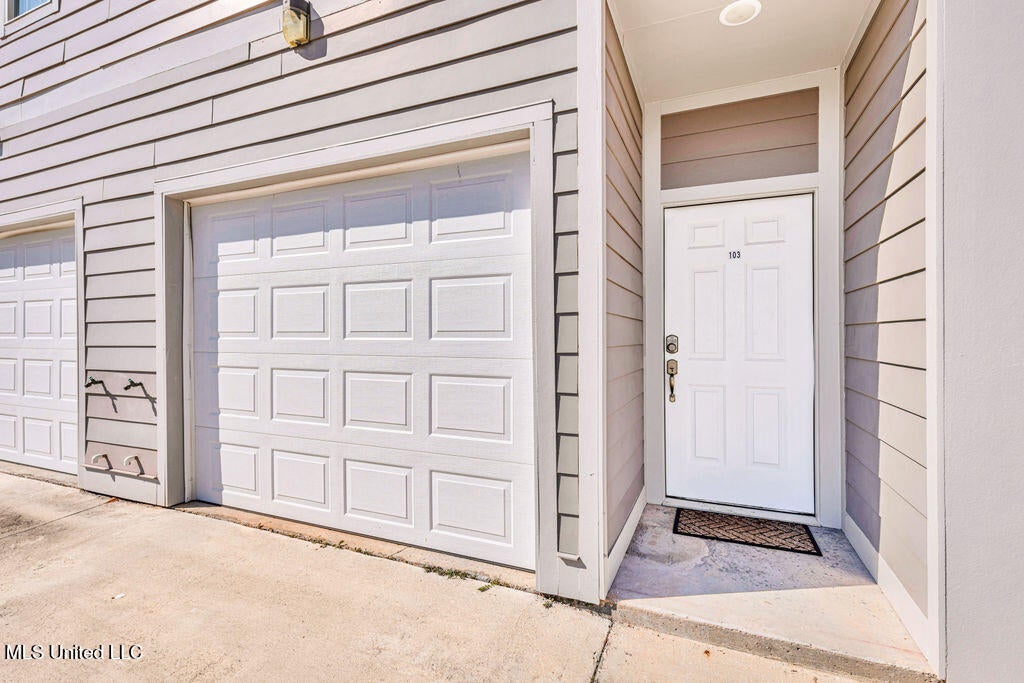 103 E Orchard Loop — photo