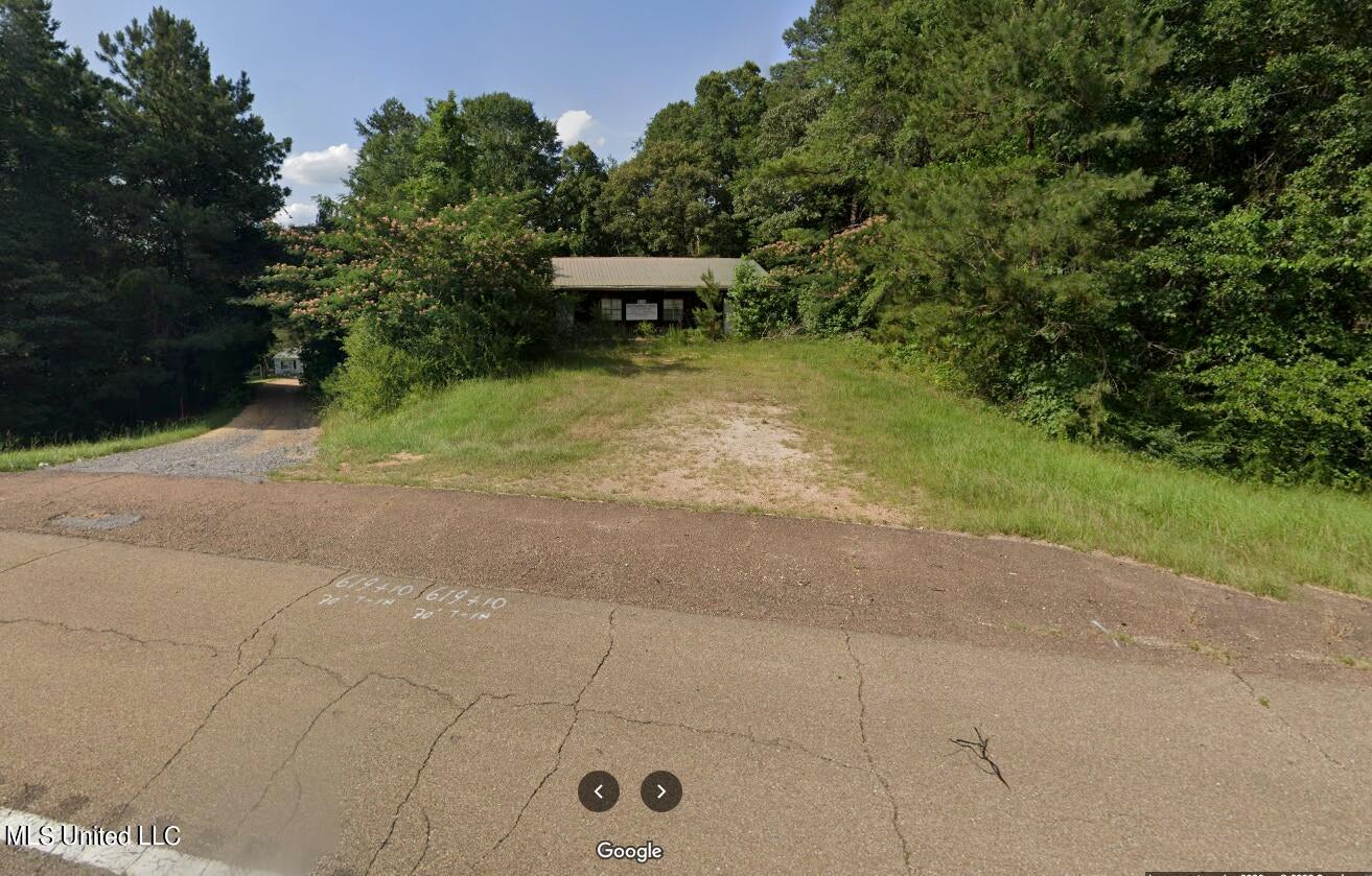 2432 Hwy 49 — photo