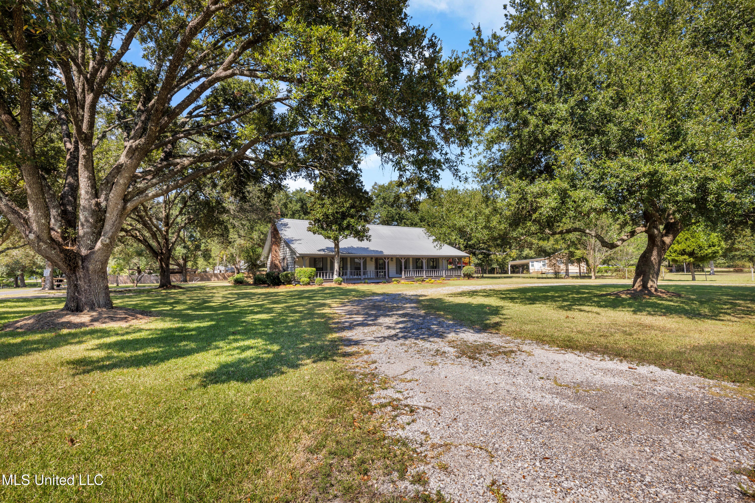 12529 Canal Road — photo