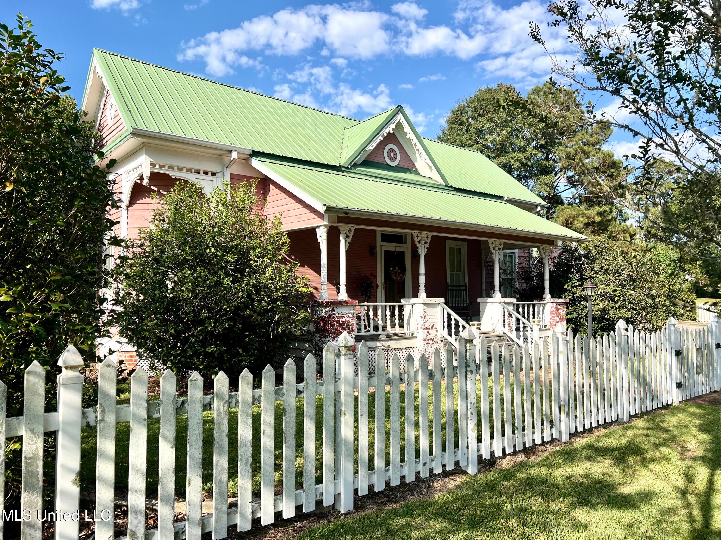 709 Liberty White Road — photo