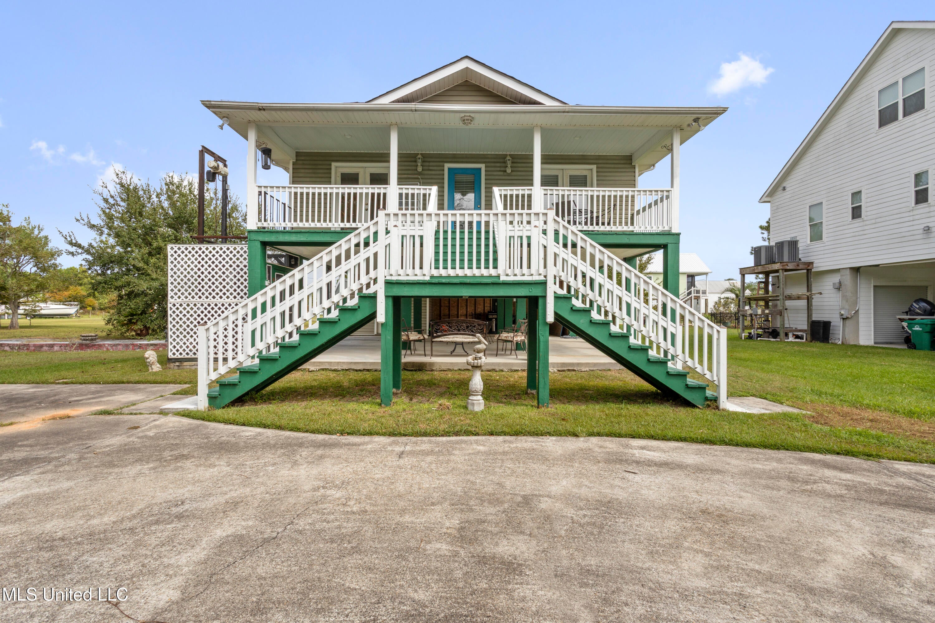 114 Favre Street — photo