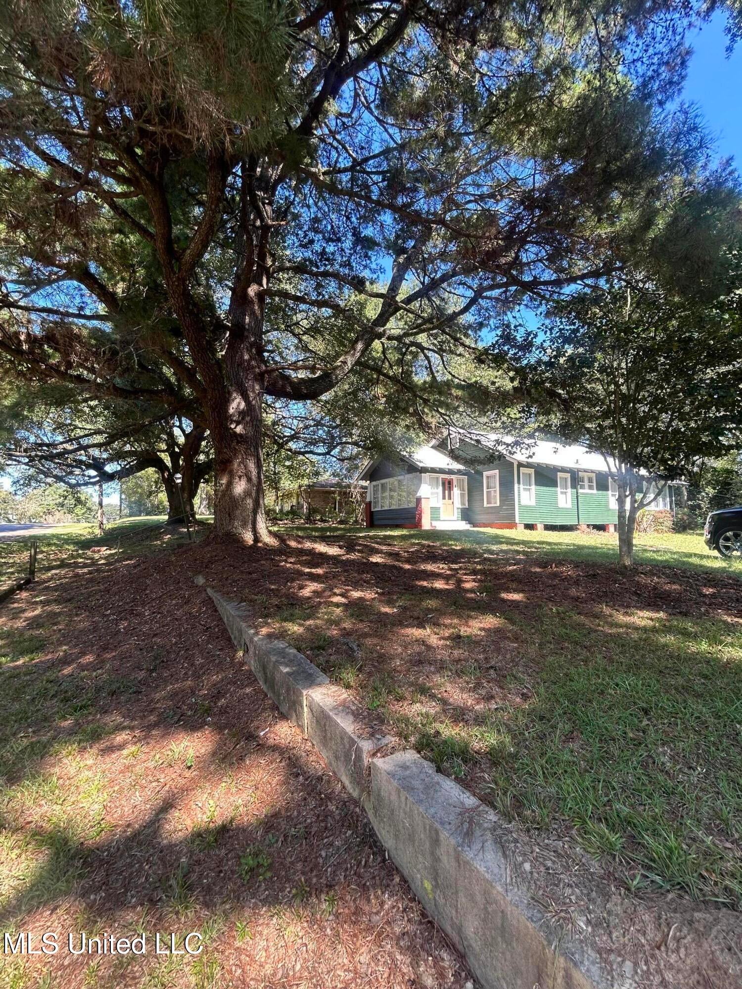 505 S Magnolia Street — photo