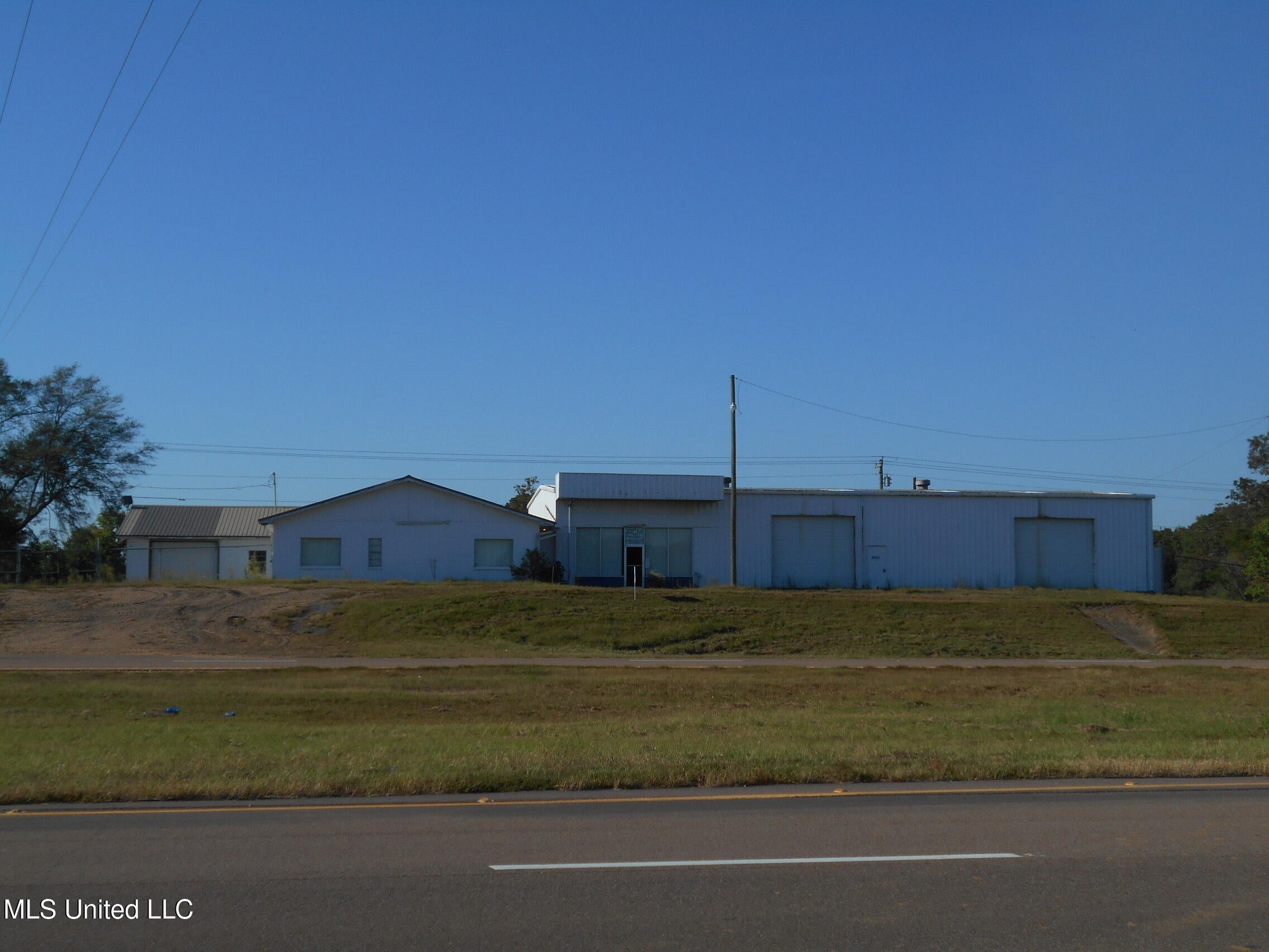 5555 W Highway 84 — photo
