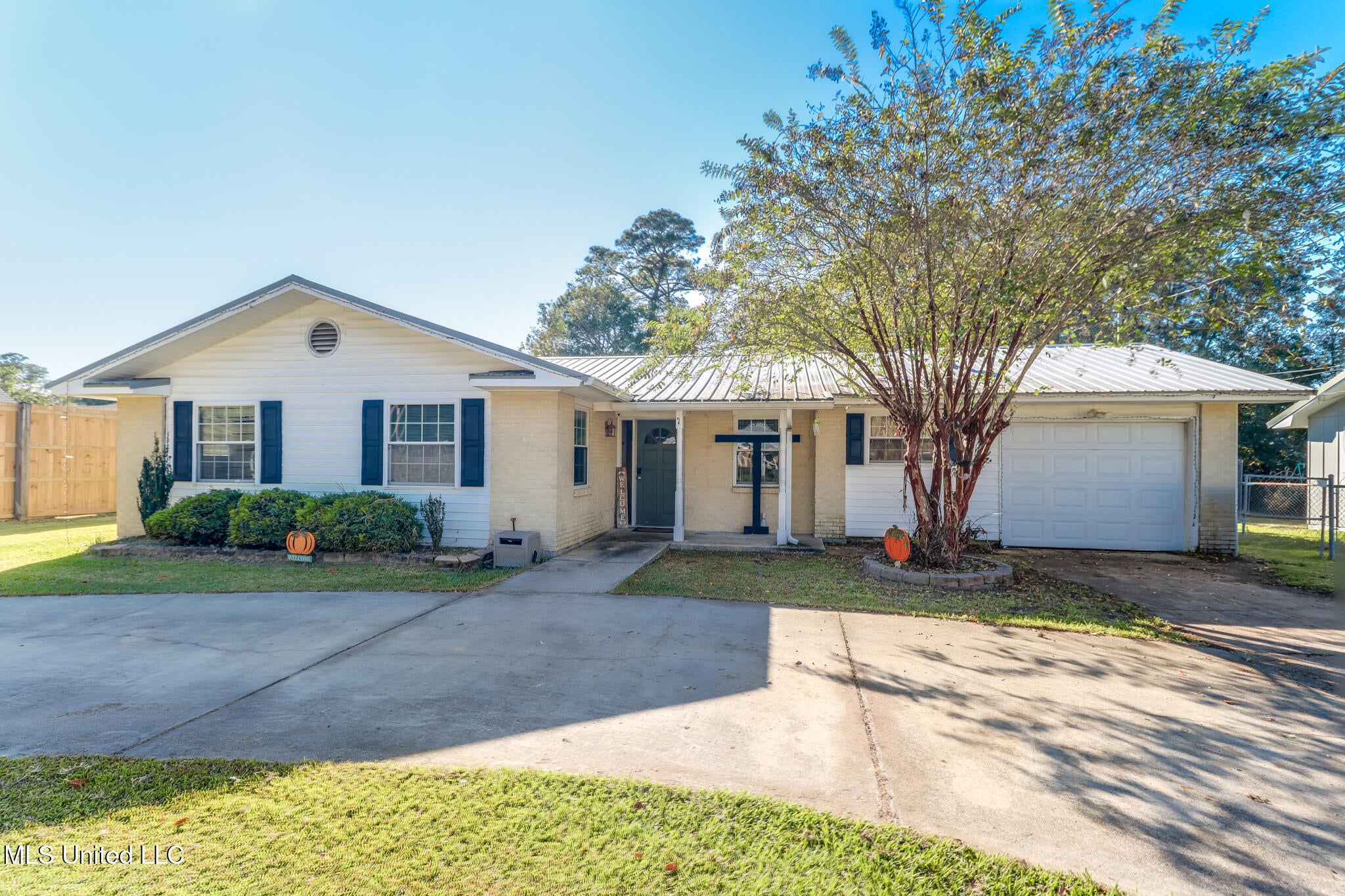 3113 Beachview Drive — photo