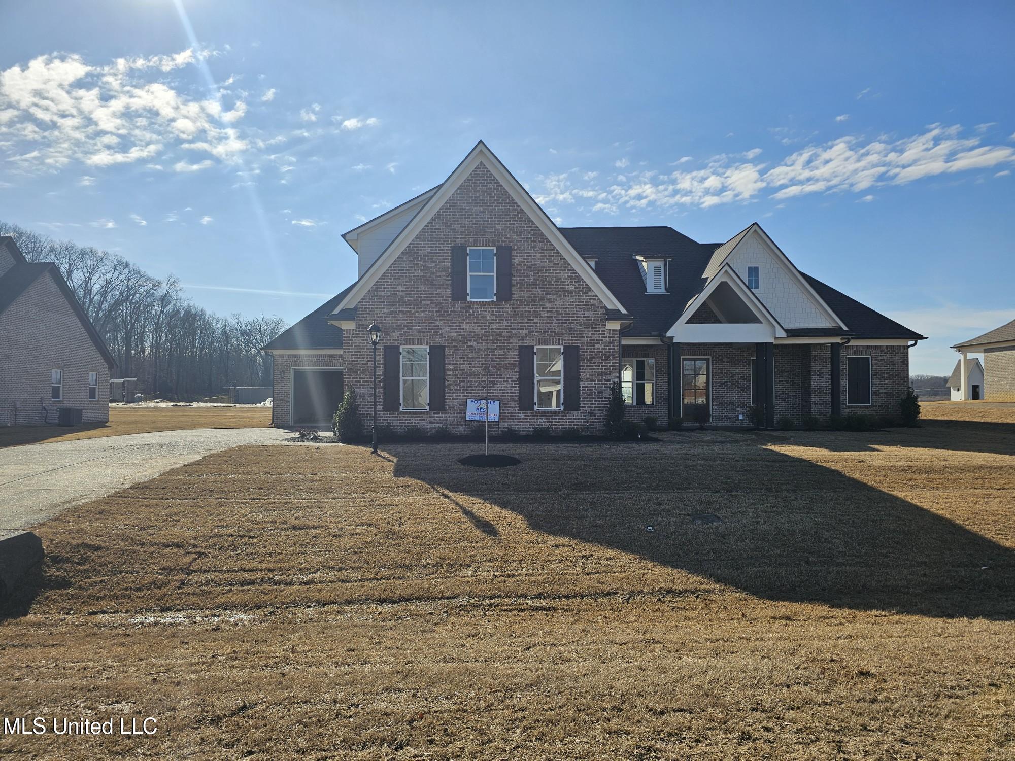 2275 Livingston Way — photo
