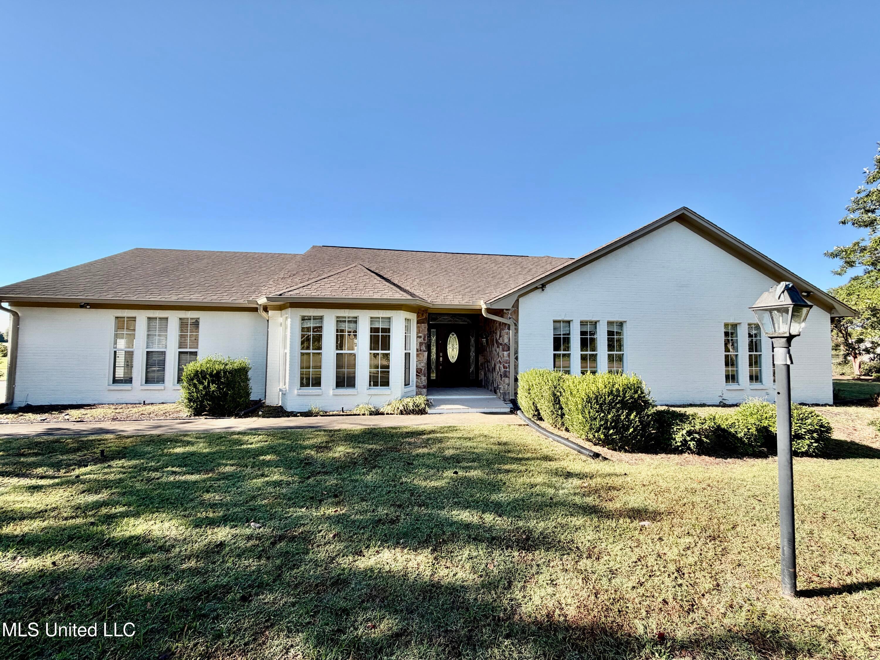 340 Porter Drive — photo