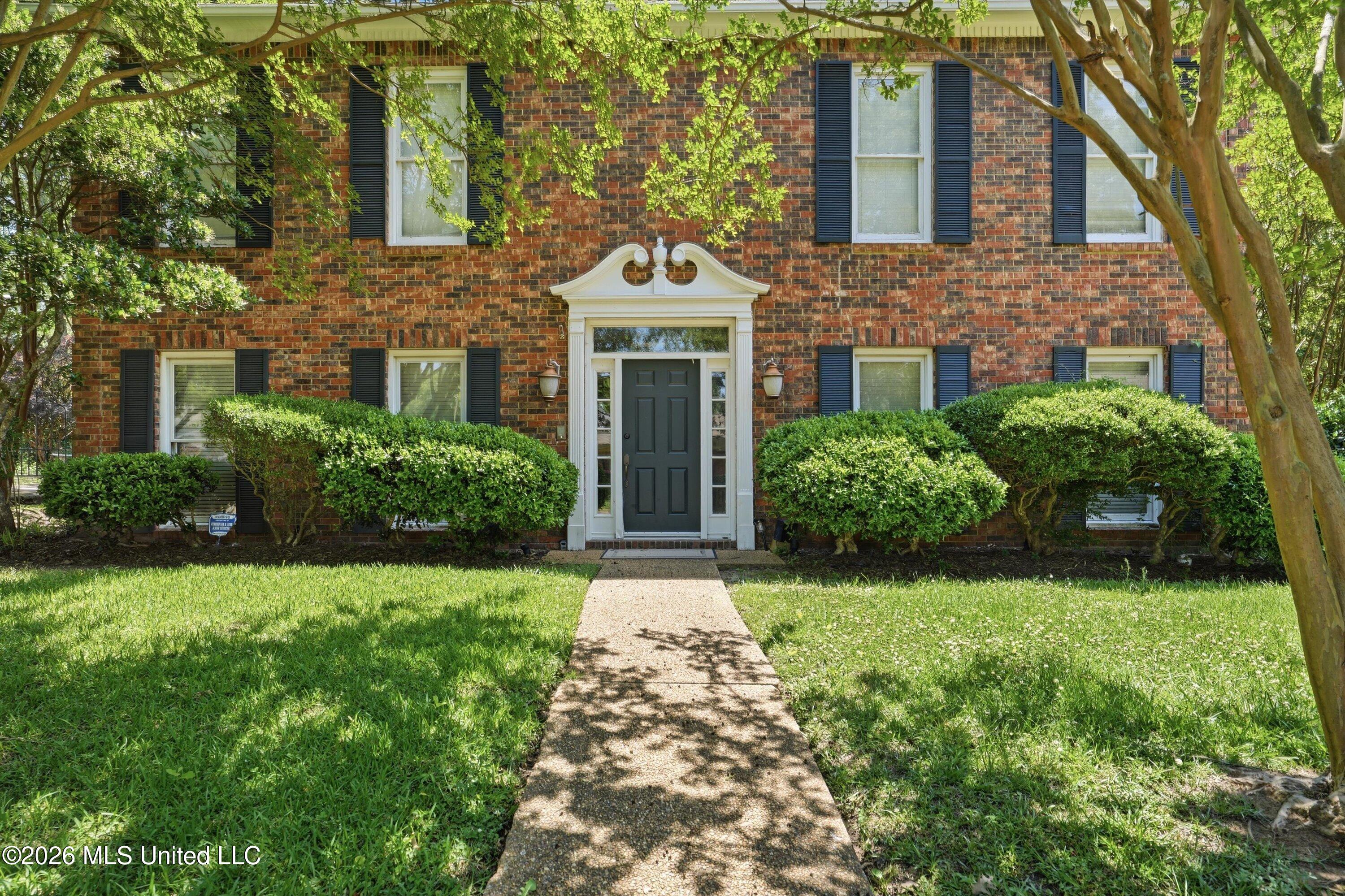 43 S Crownpointe Drive — photo