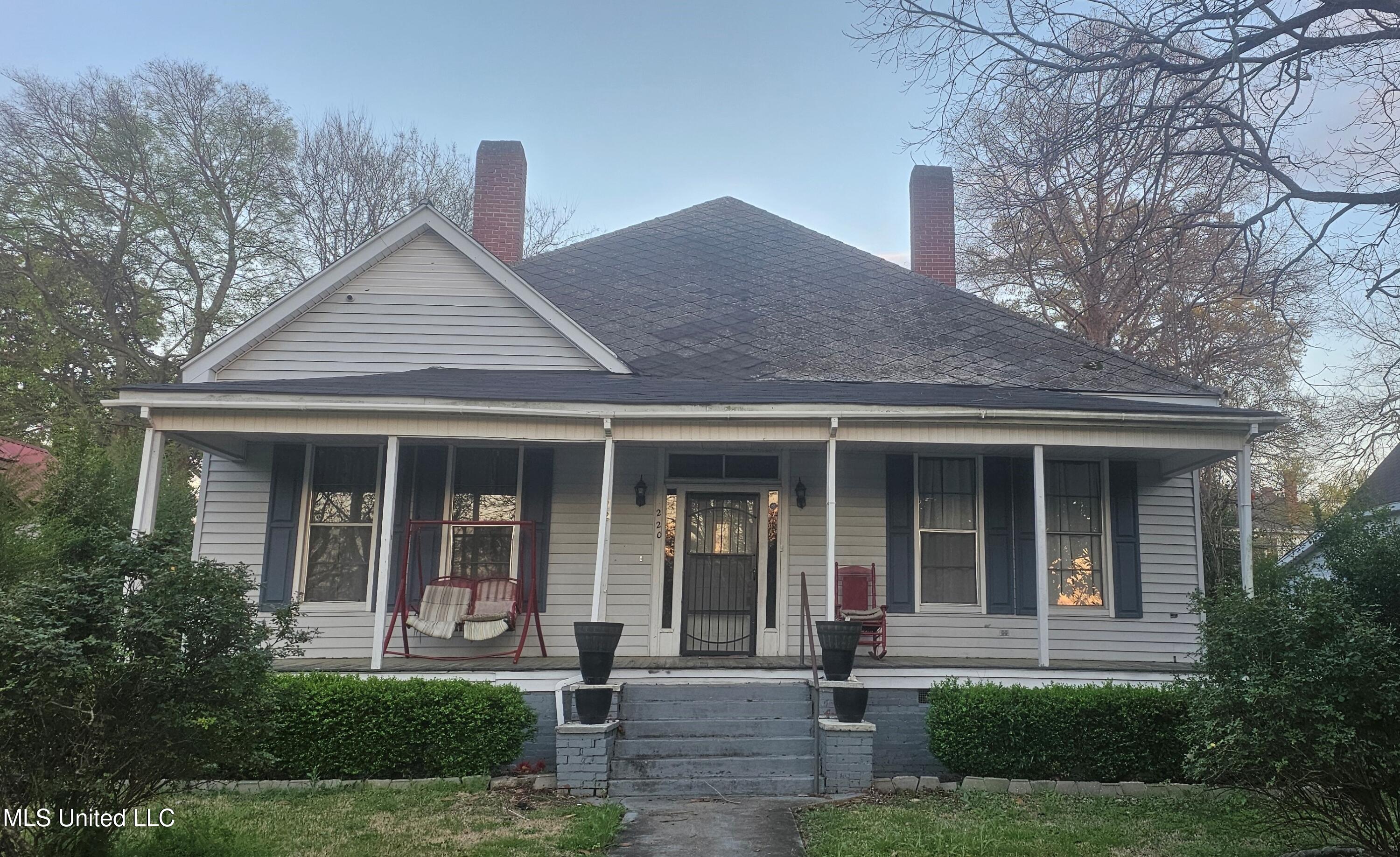 220 Calhoun Avenue — photo
