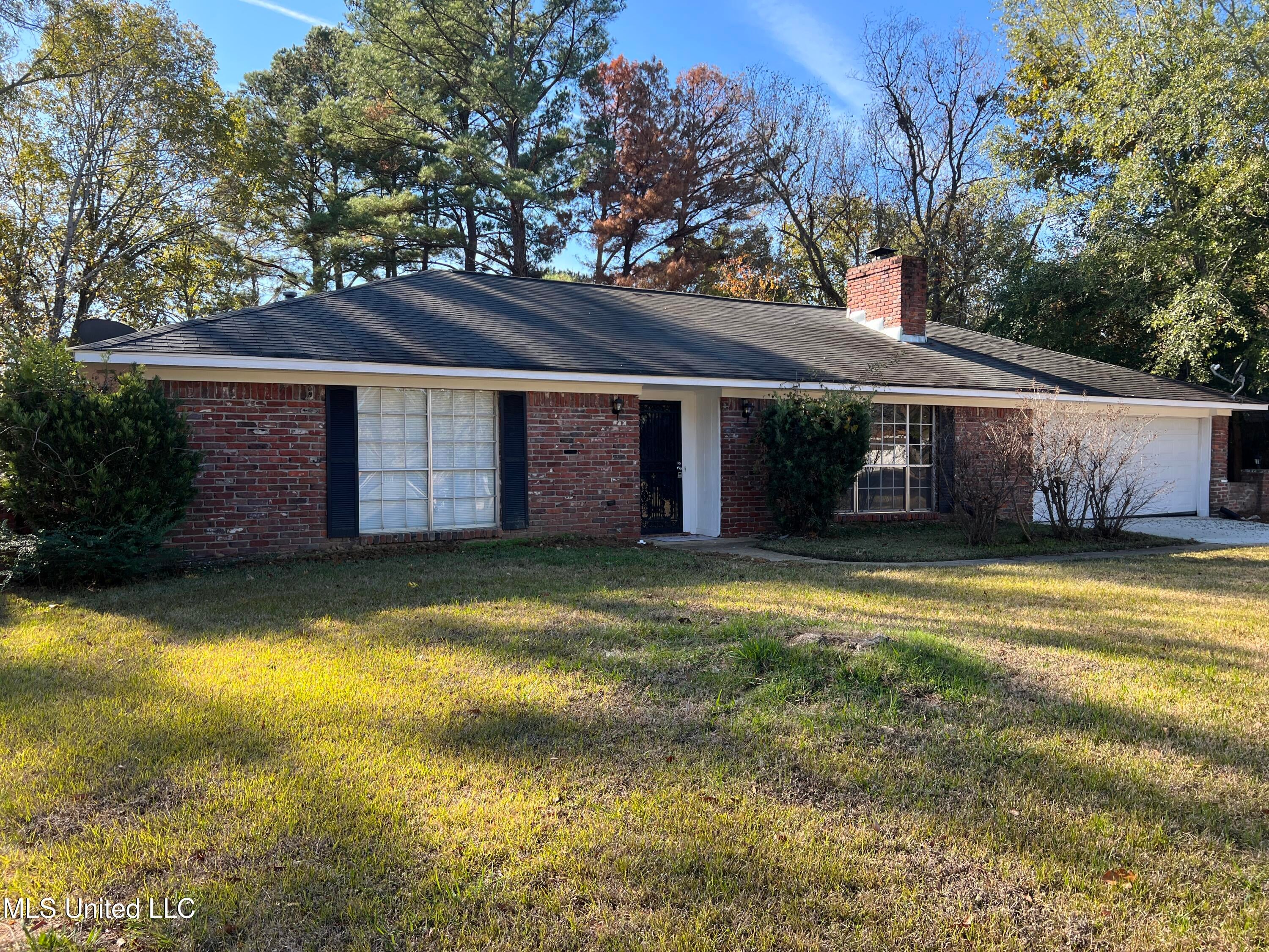 1504 Hawthorne Place — photo