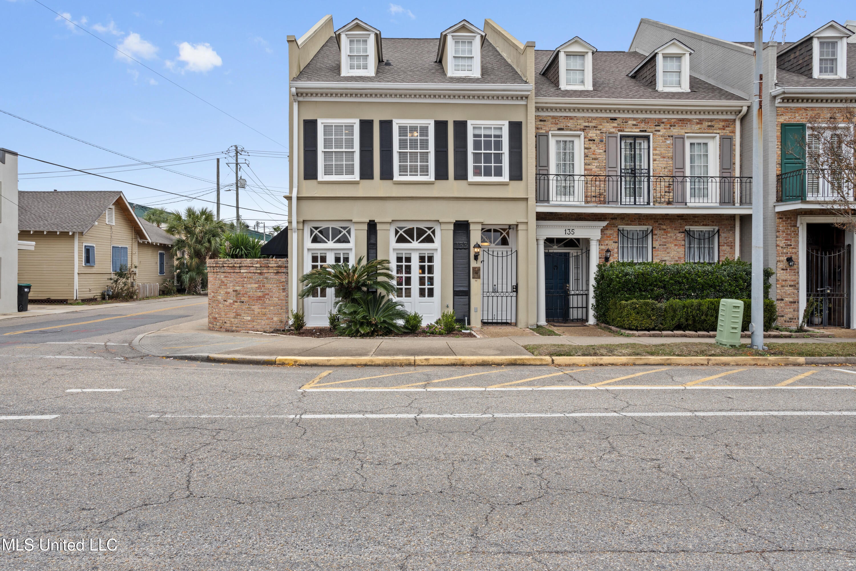 133 Reynoir Street — photo