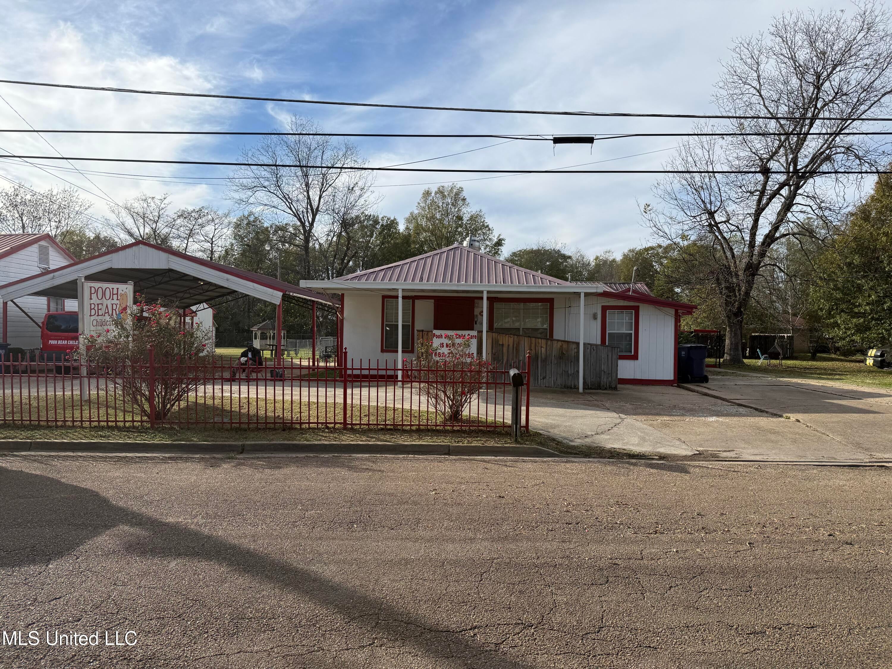 302 Mimosa Drive — photo