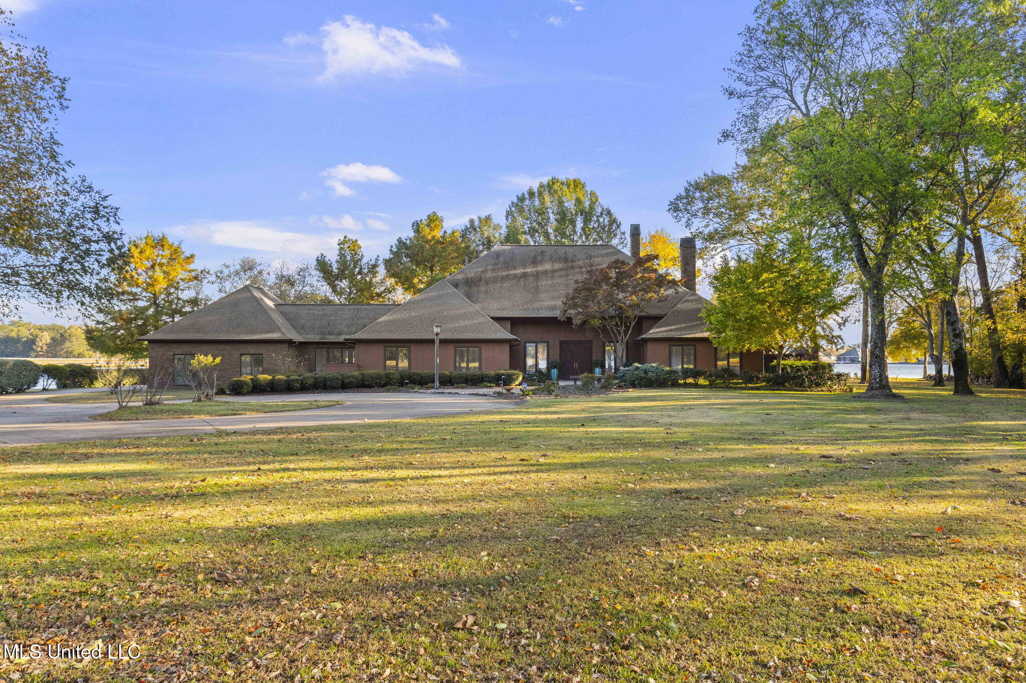 108 Cove Lane — photo