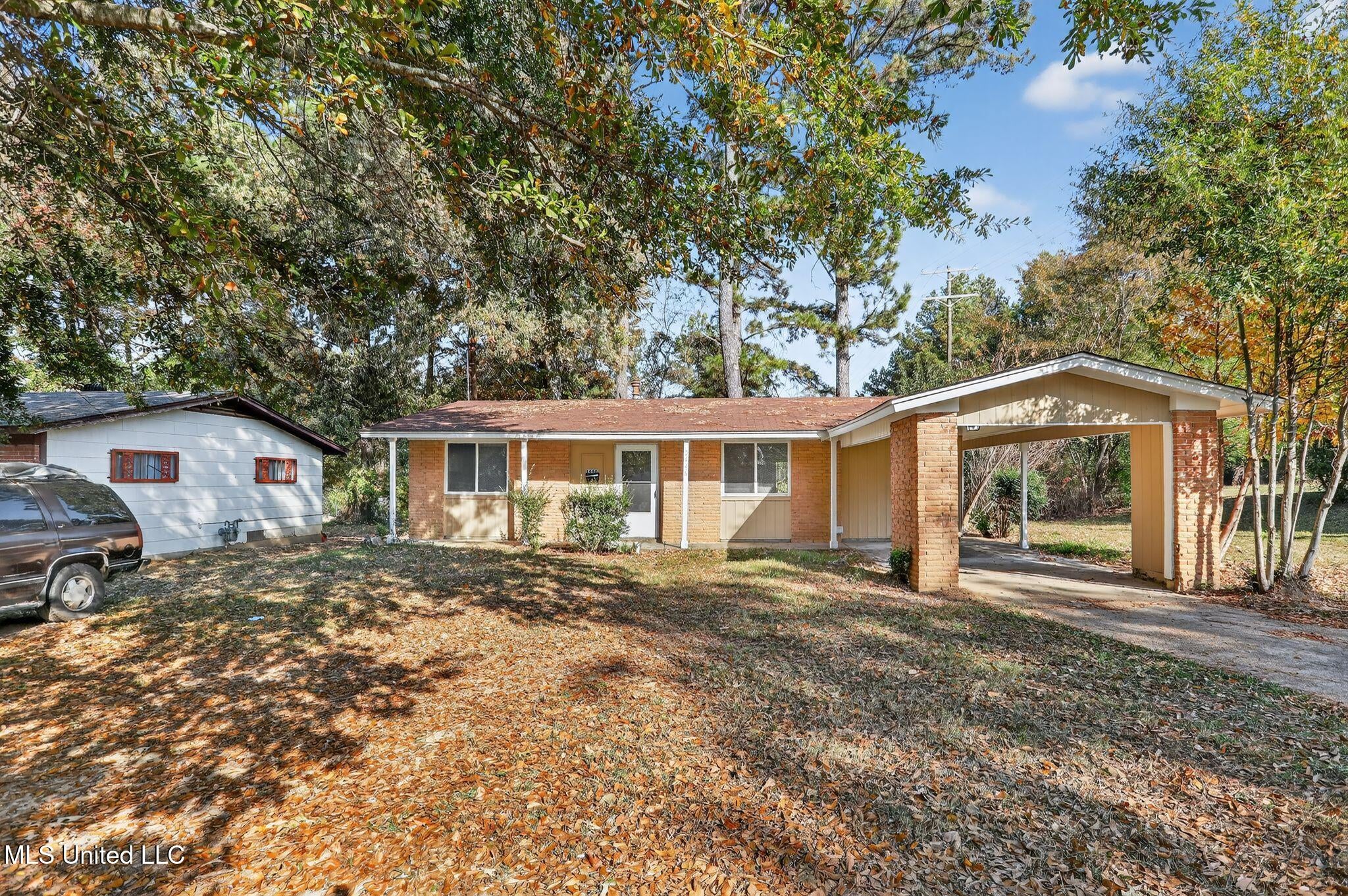 2446 Overbrook Drive — photo