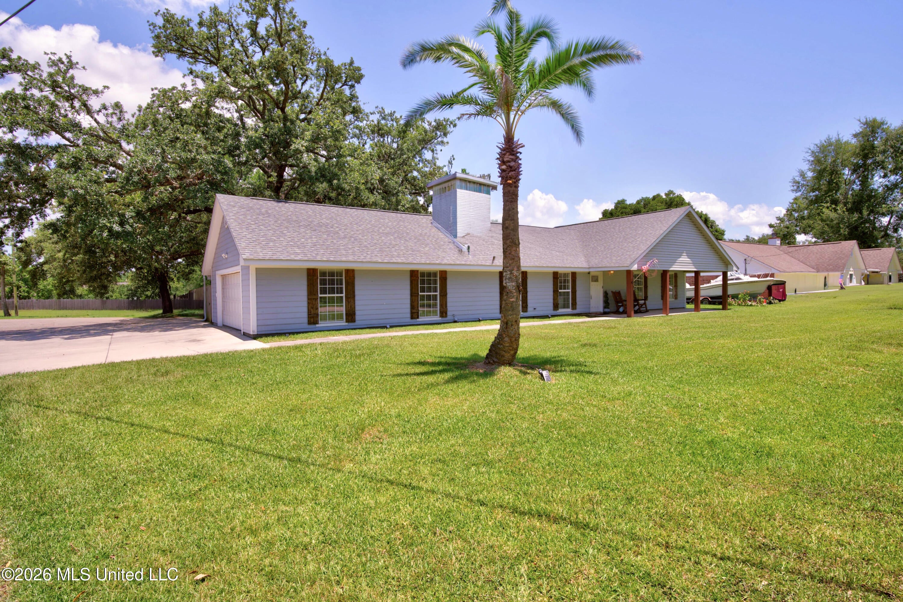 10415 Pin Oak Drive — photo
