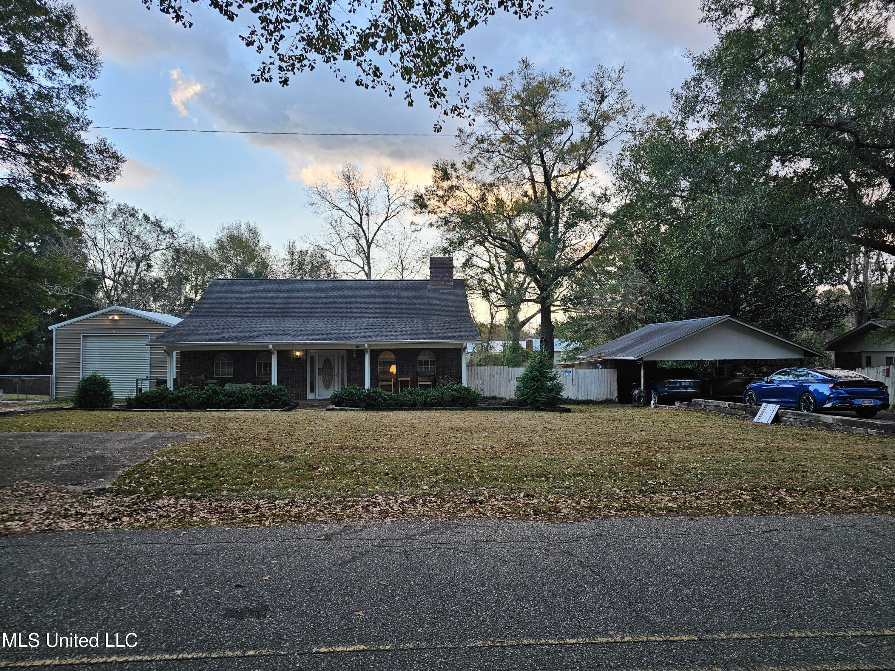 1738 Walton Avenue — photo