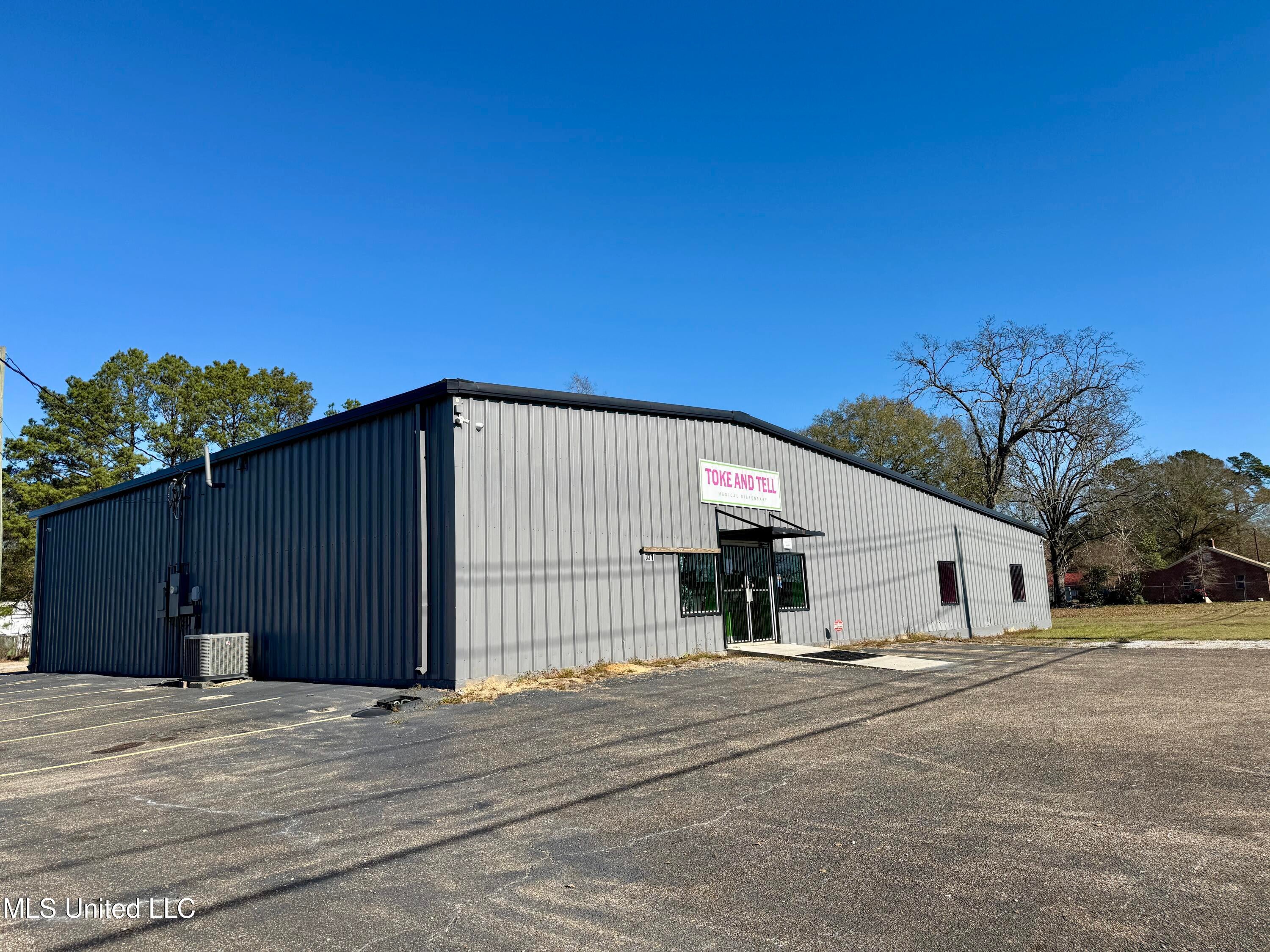 2031-2033 Ellisville Boulevard — photo