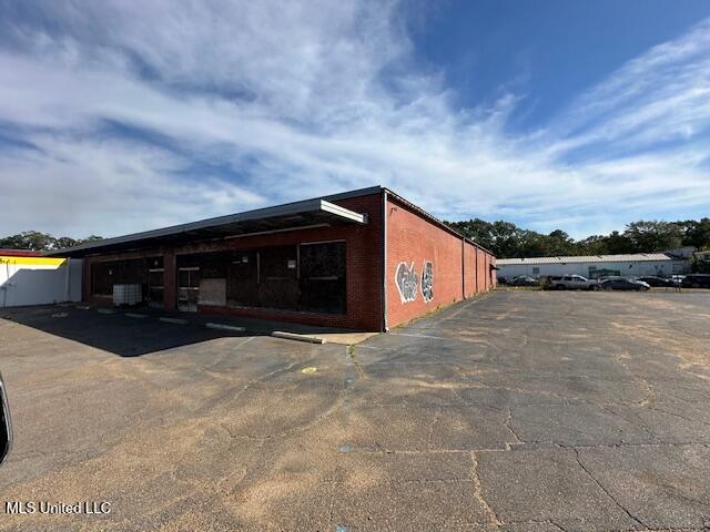 1240 Ellis Avenue — photo
