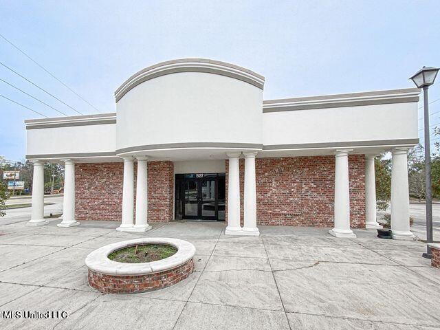 529 Highway 90 — photo