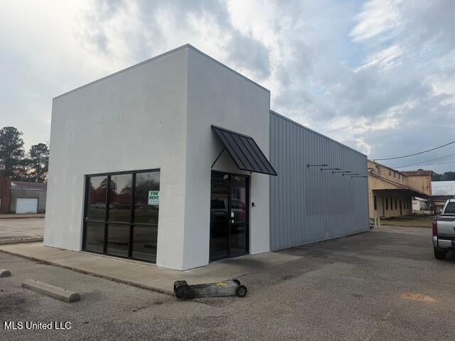 1813 Columbia Avenue — photo