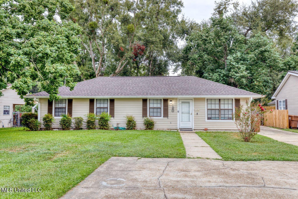 101 Pittman Drive — photo