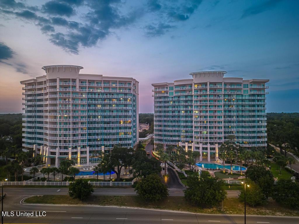 2228 Beach Drive — photo
