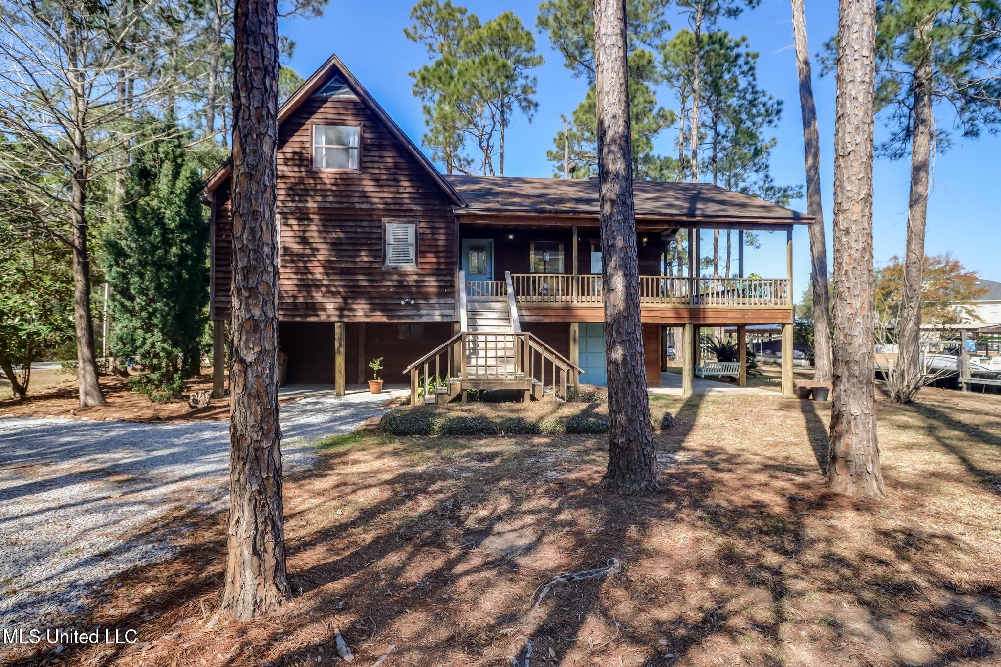 112 Dogwood Lane — photo