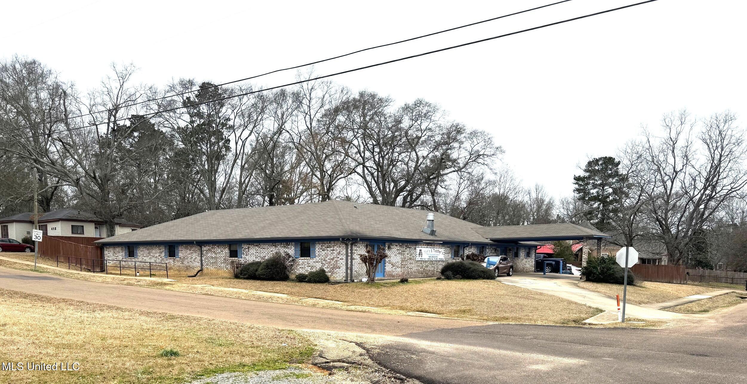 1136 Labranch Street — photo