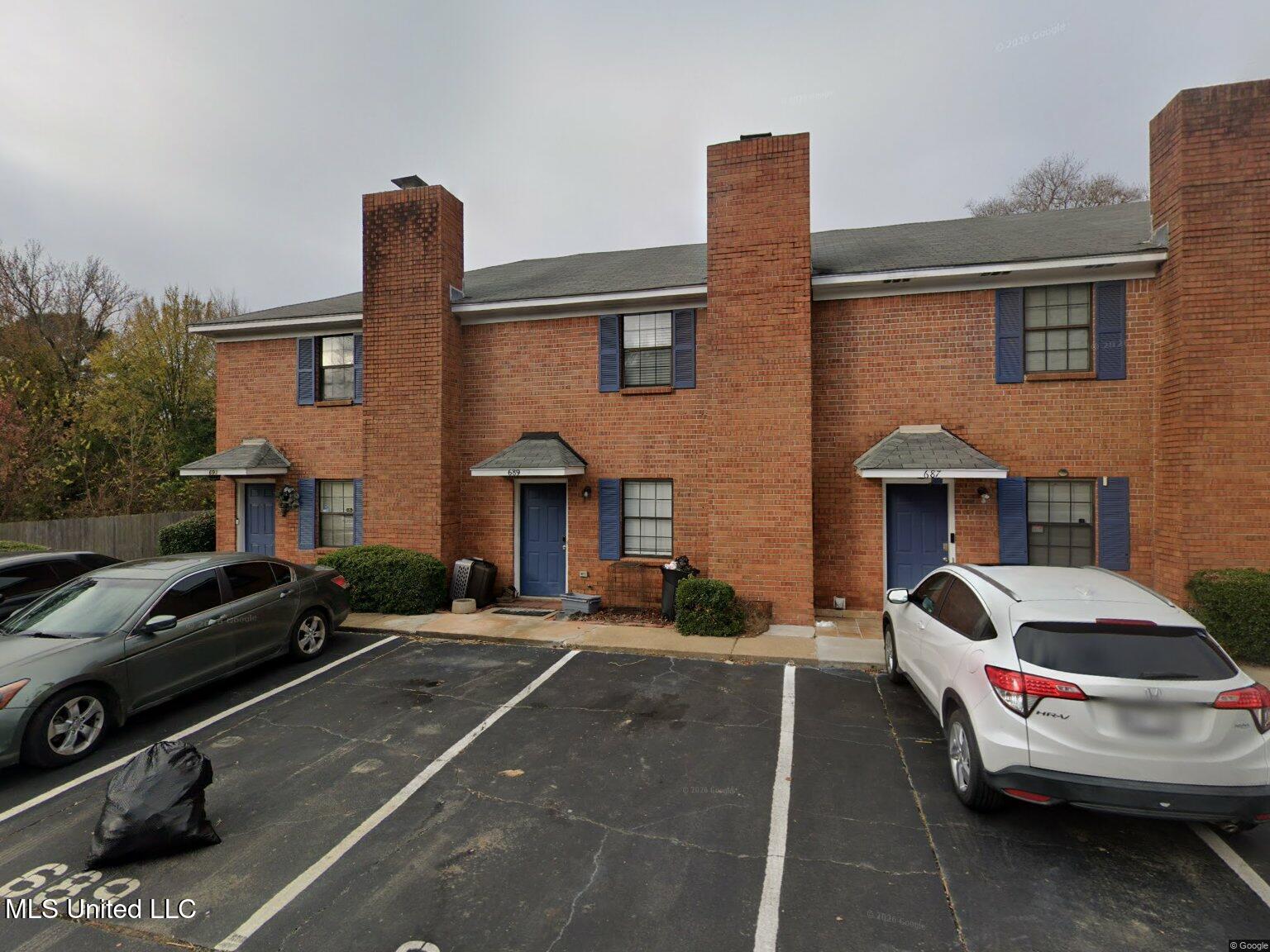 689 West Drive — photo