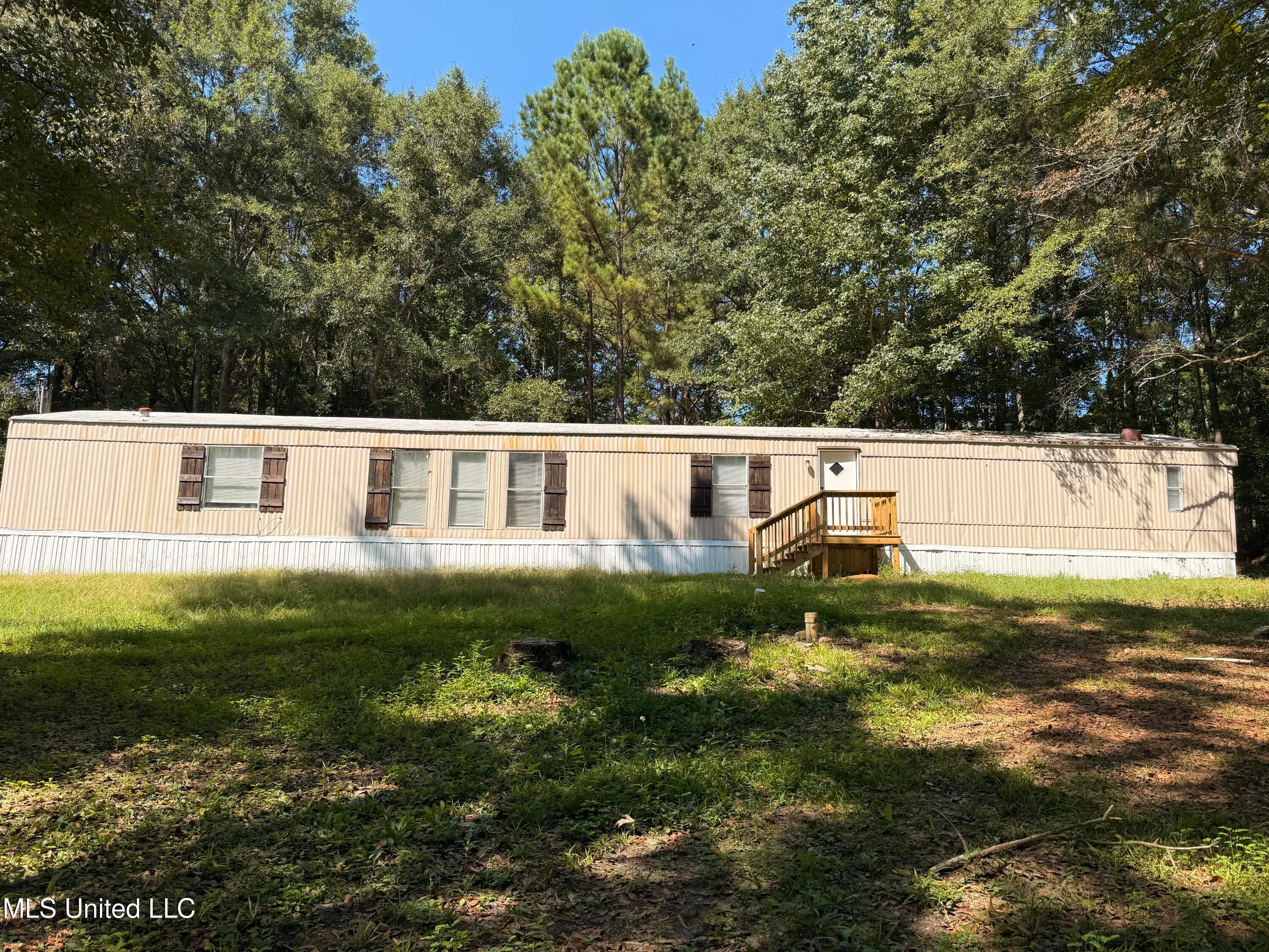 505 Hillview Court — photo