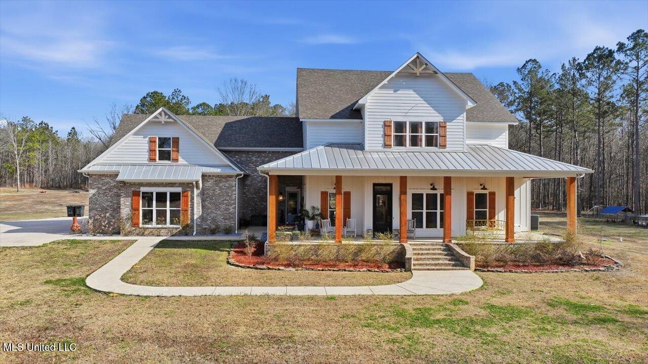 1503 Ainsworth Road — photo