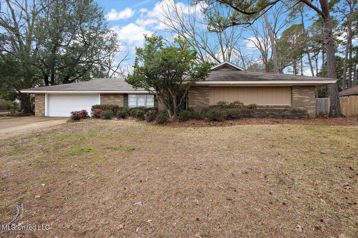 43 Stonegate Drive — photo