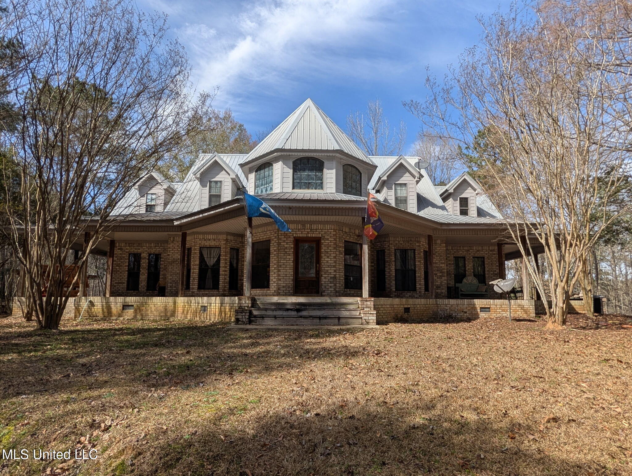 642 SW Columbine Lane — photo