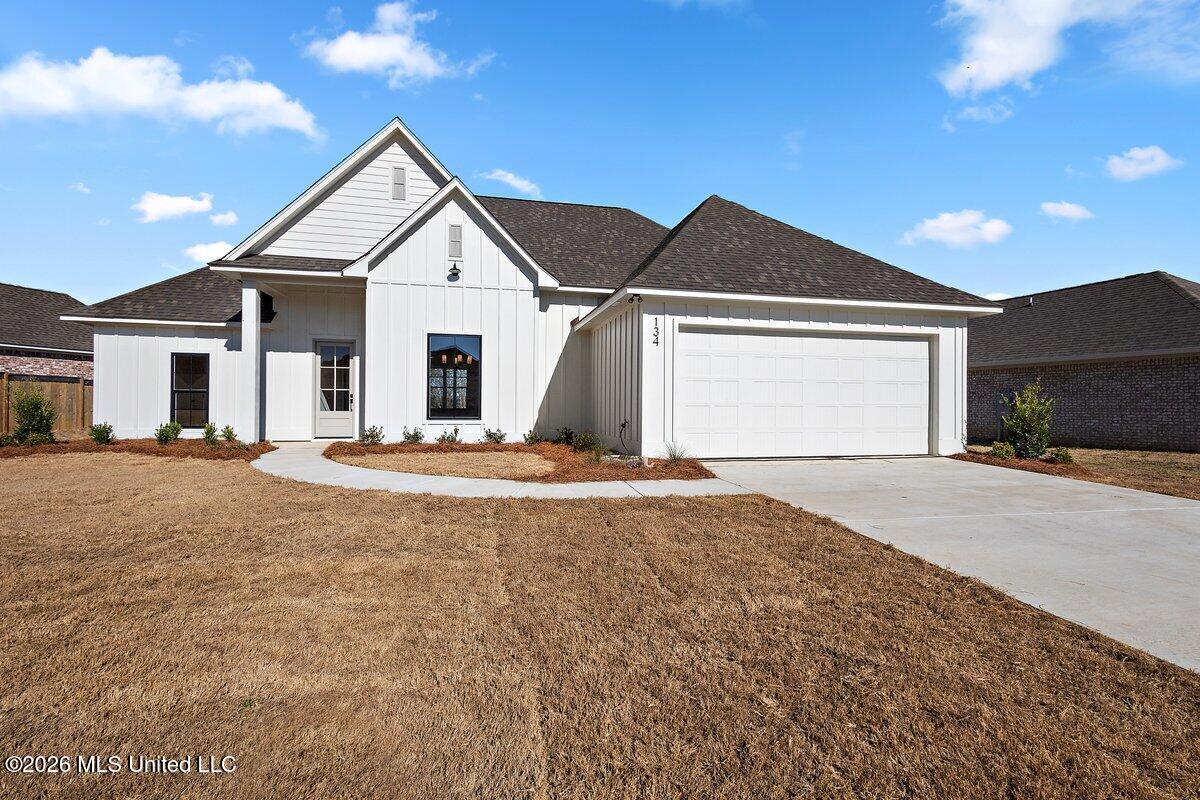 134 Hunters Way, Canton, MS 39046