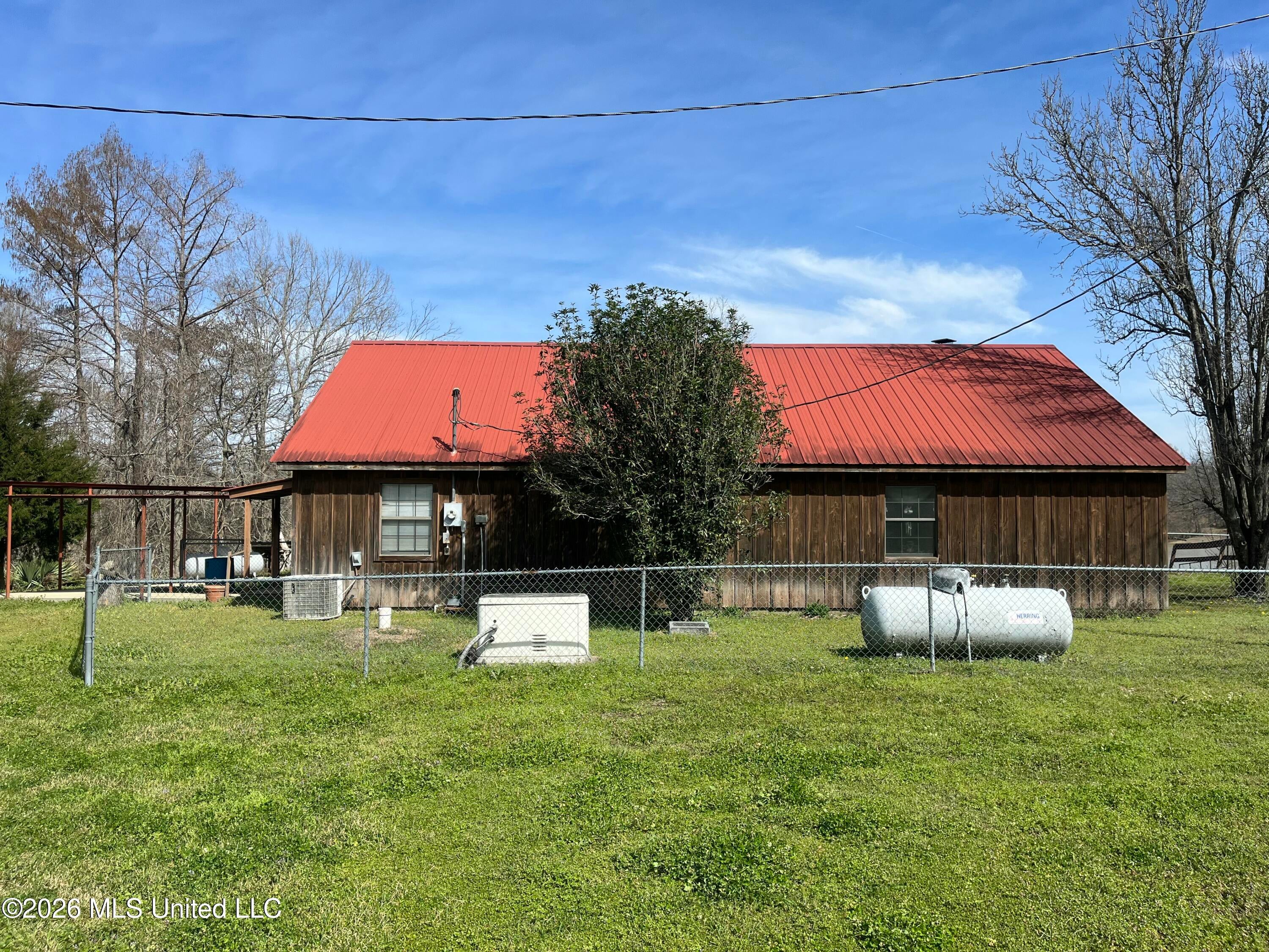 112 Ronald Road — photo